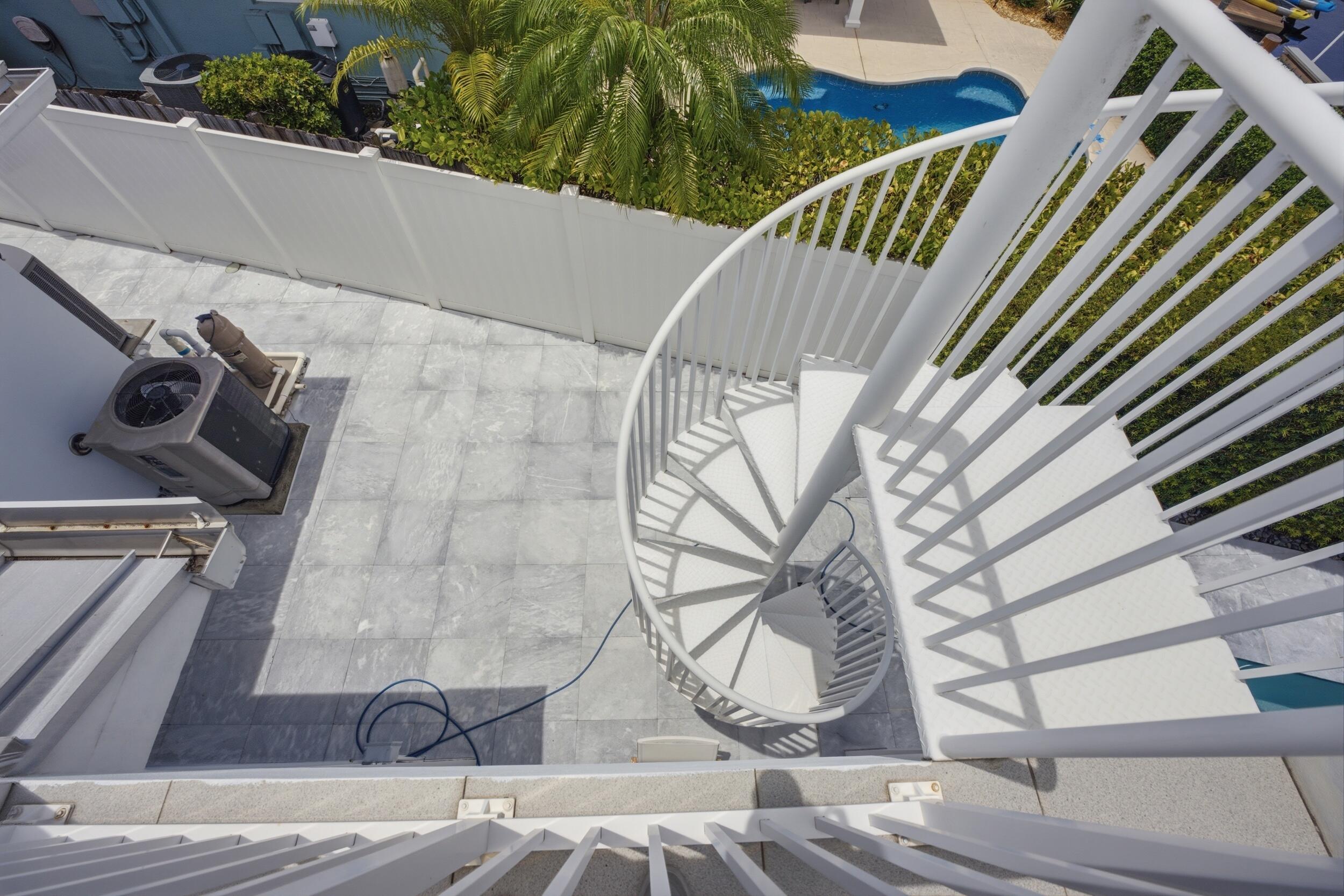 2009 NE 21st Fort Lauderdale, FL 33305