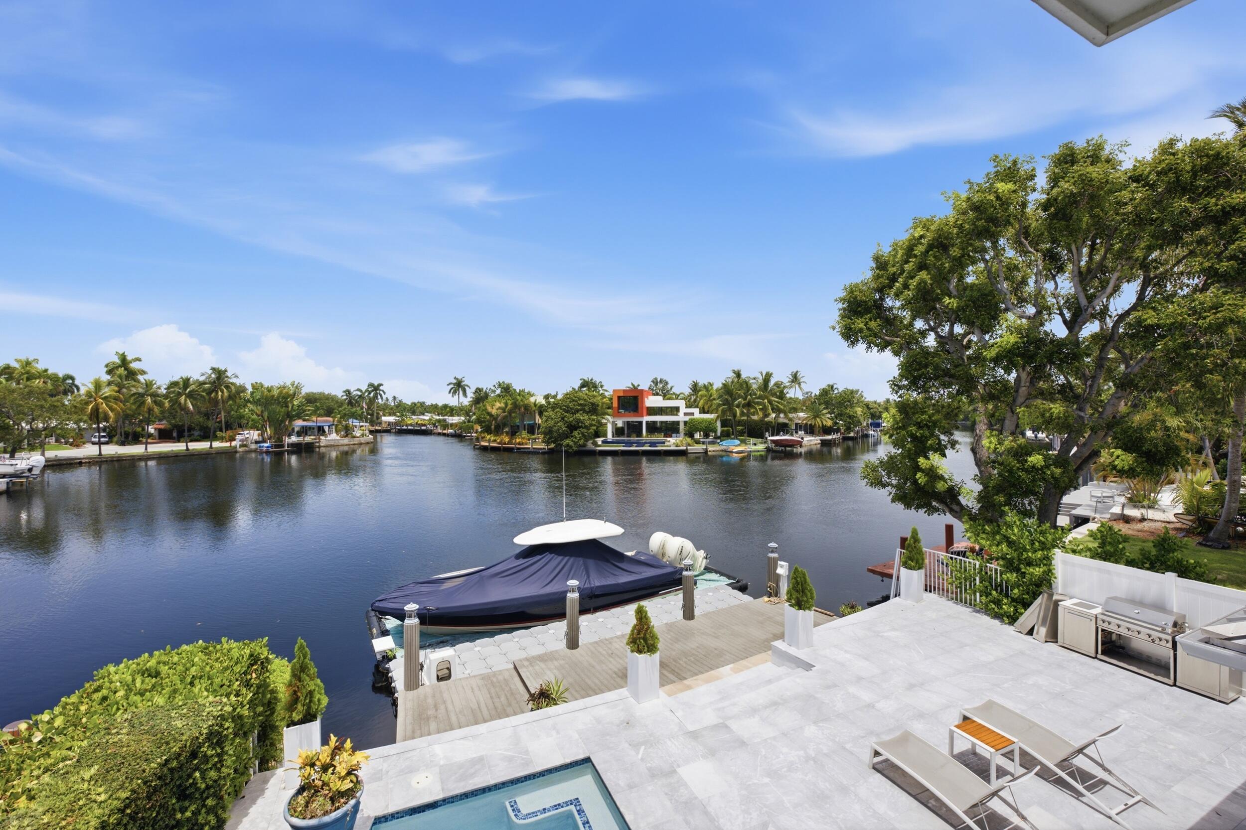 2009 NE 21st Fort Lauderdale, FL 33305