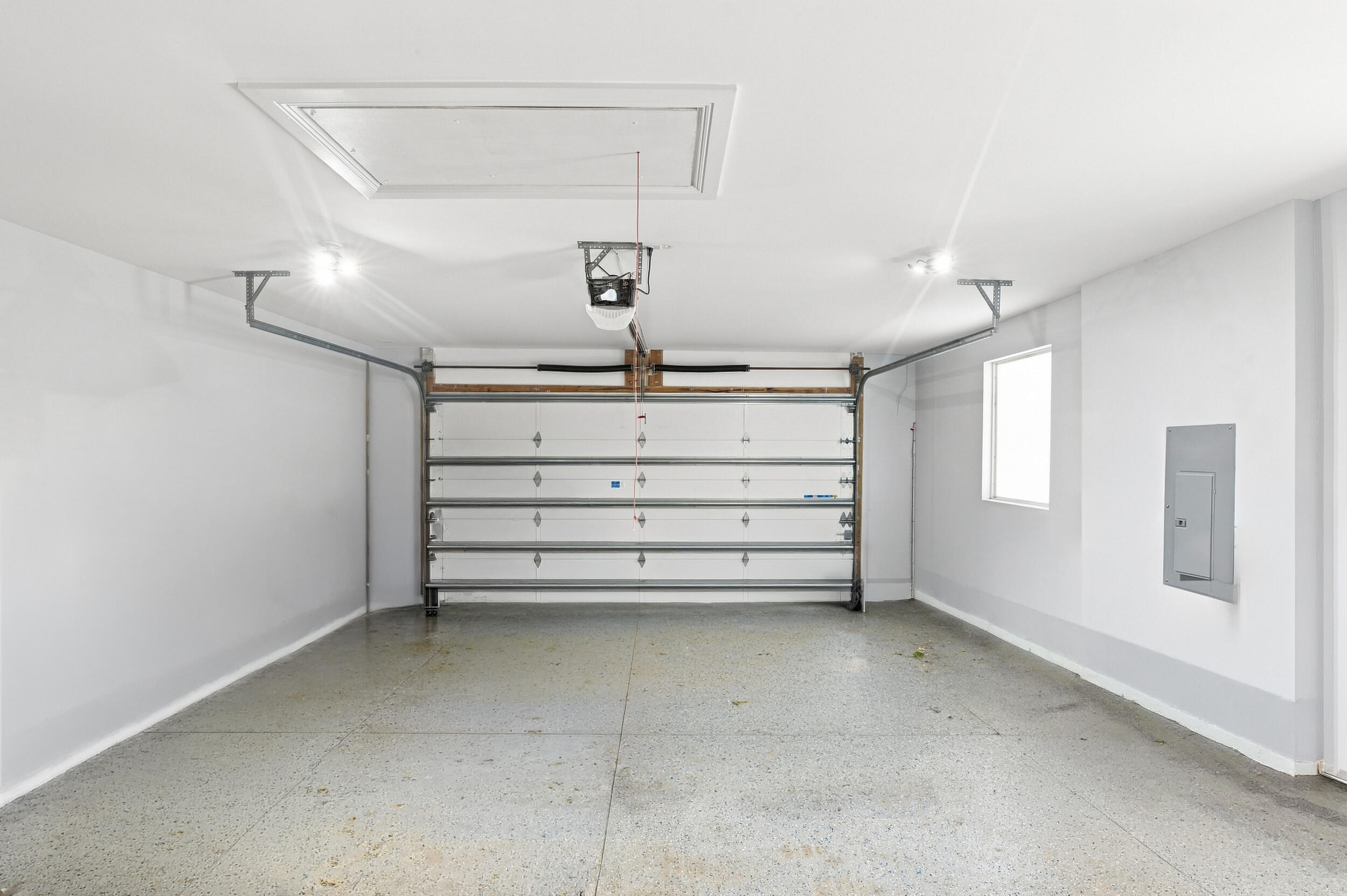 2009 NE 21st Fort Lauderdale, FL 33305