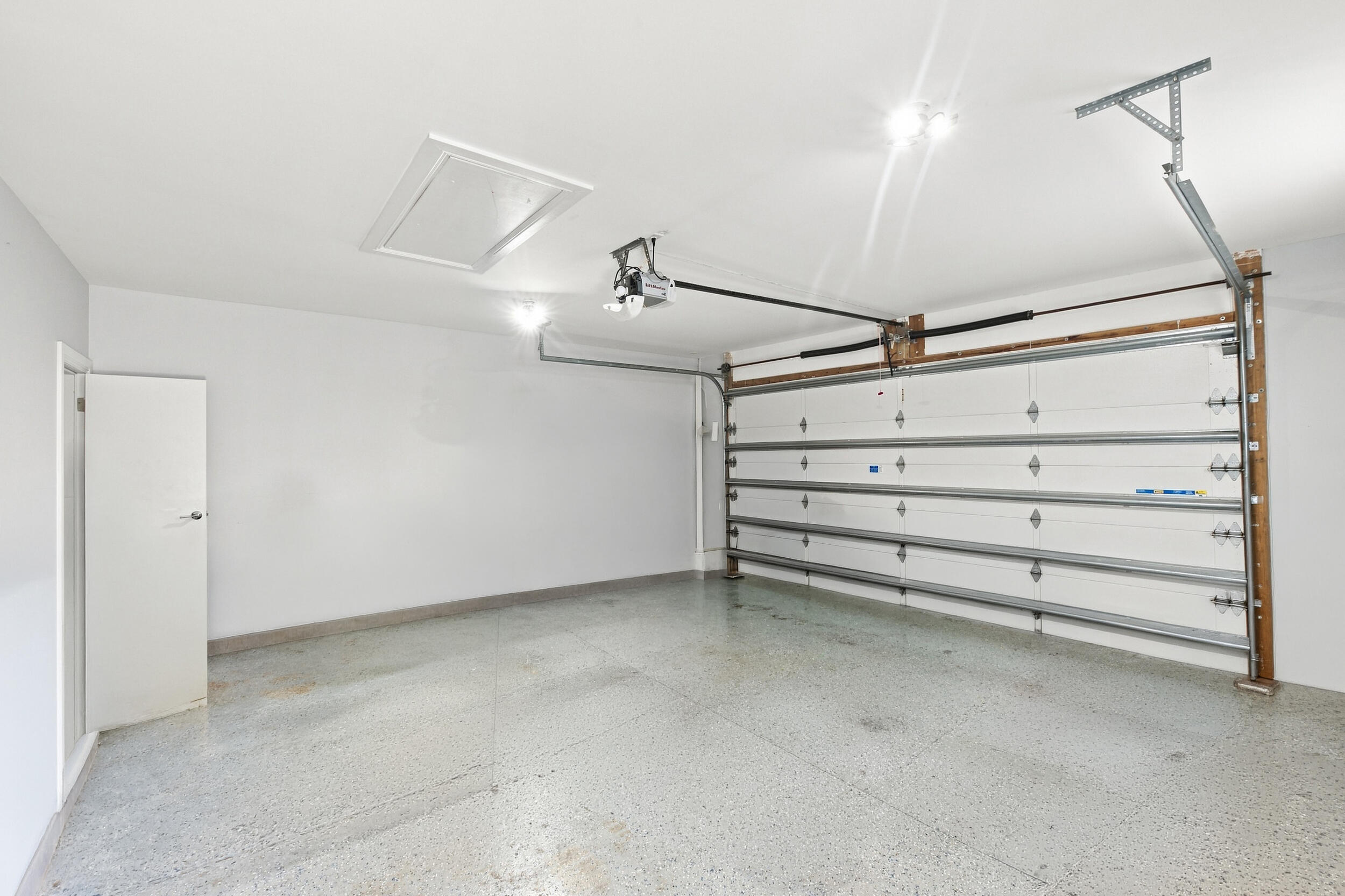 2009 NE 21st Fort Lauderdale, FL 33305