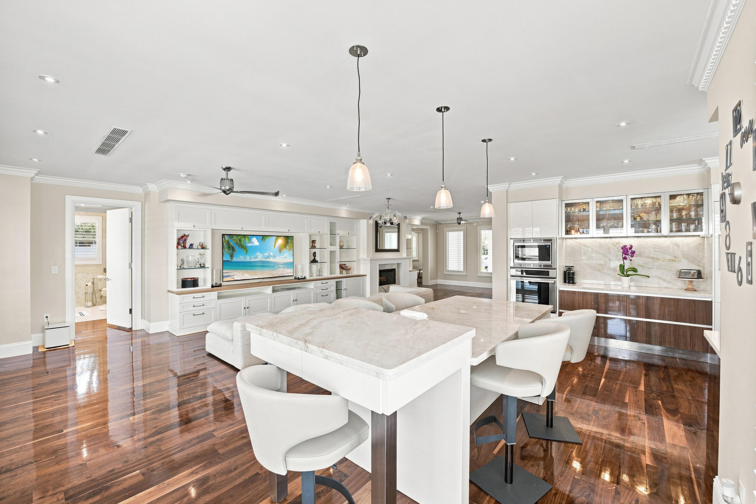 2009 NE 21st Fort Lauderdale, FL 33305