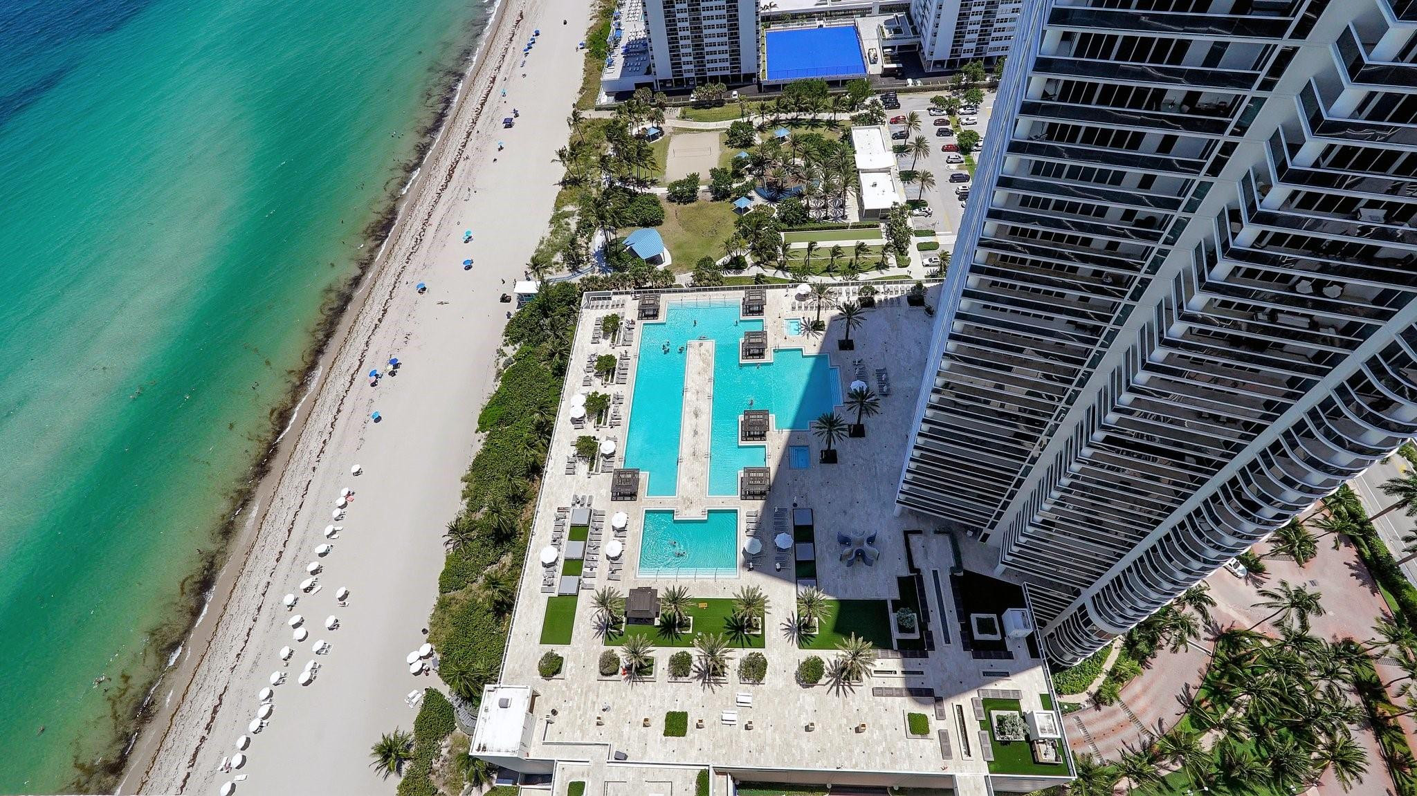 image Beach Club 226