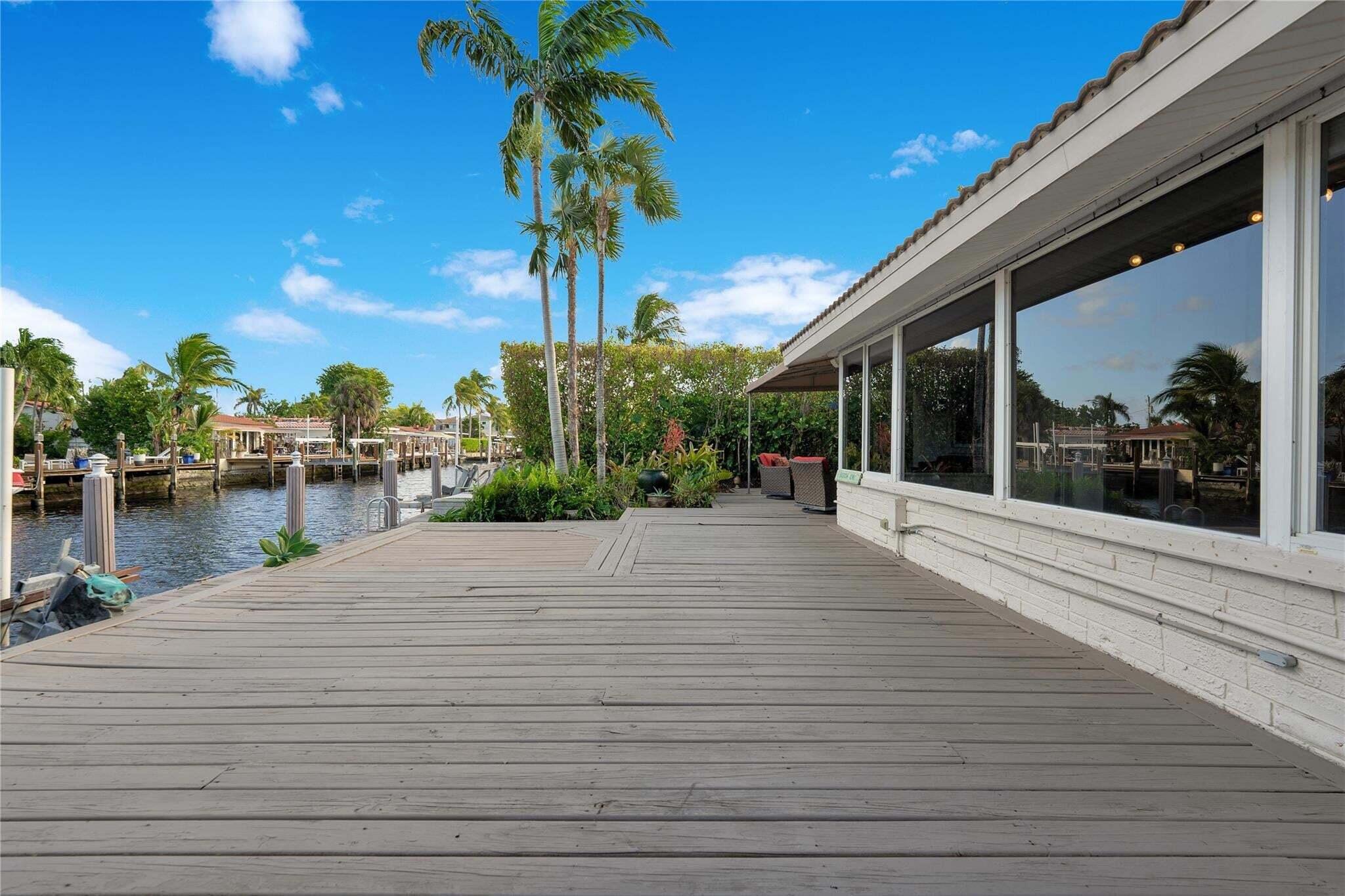 2142 NE 17th Ave Wilton Manors, FL 33305