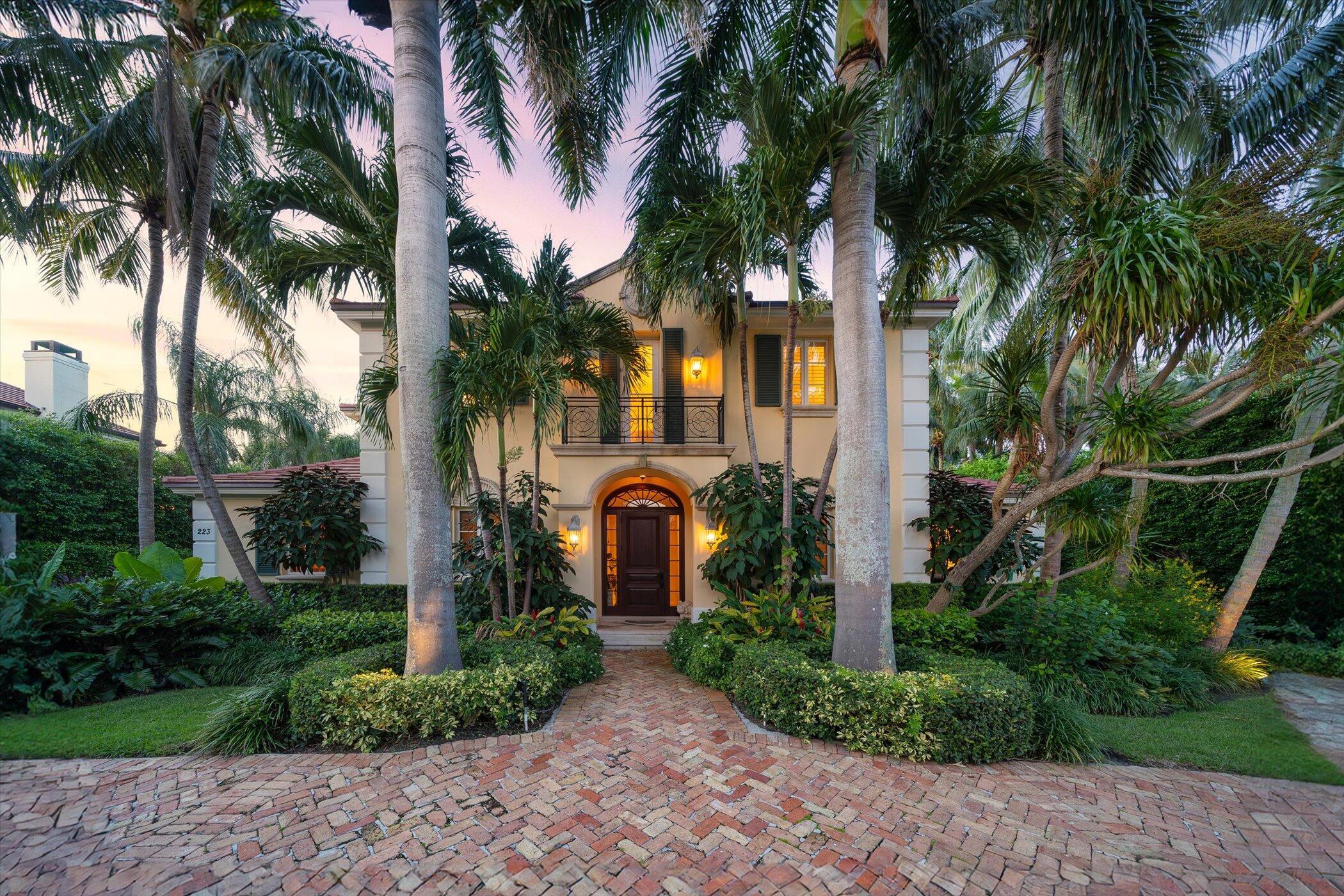223 Coral Ln
