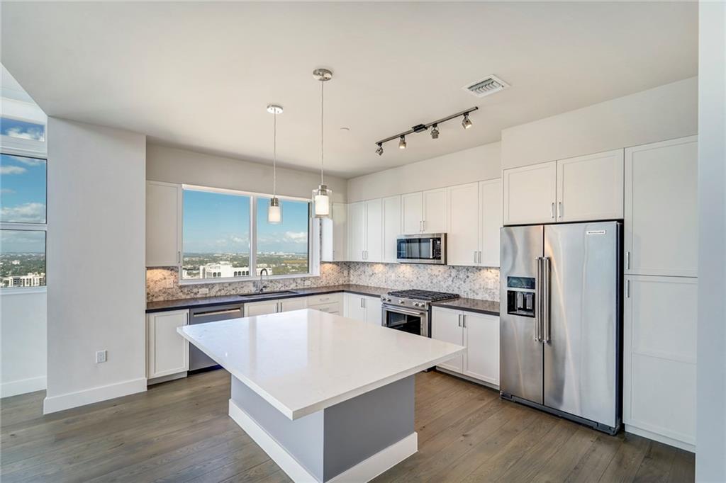 215 N New Riv Dr E #4270