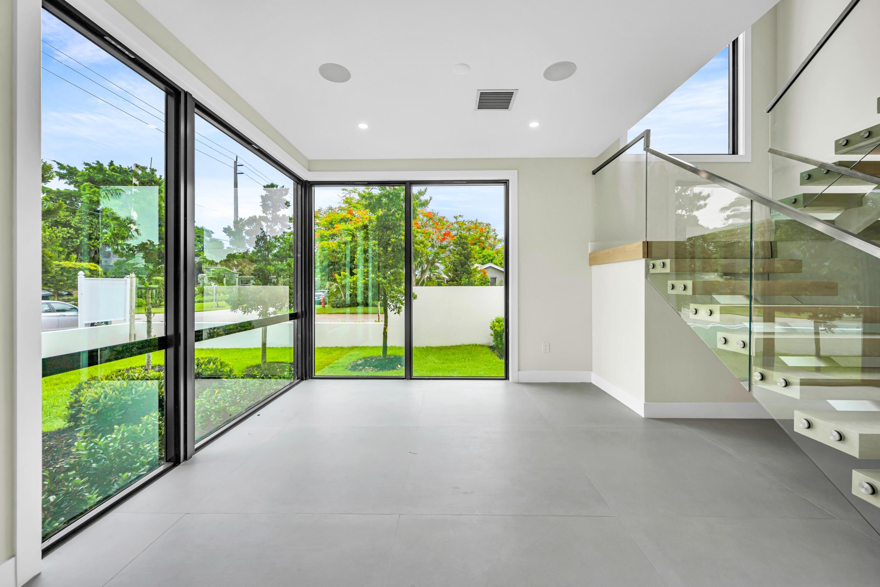 445 NE 11th Fort Lauderdale, FL 33301