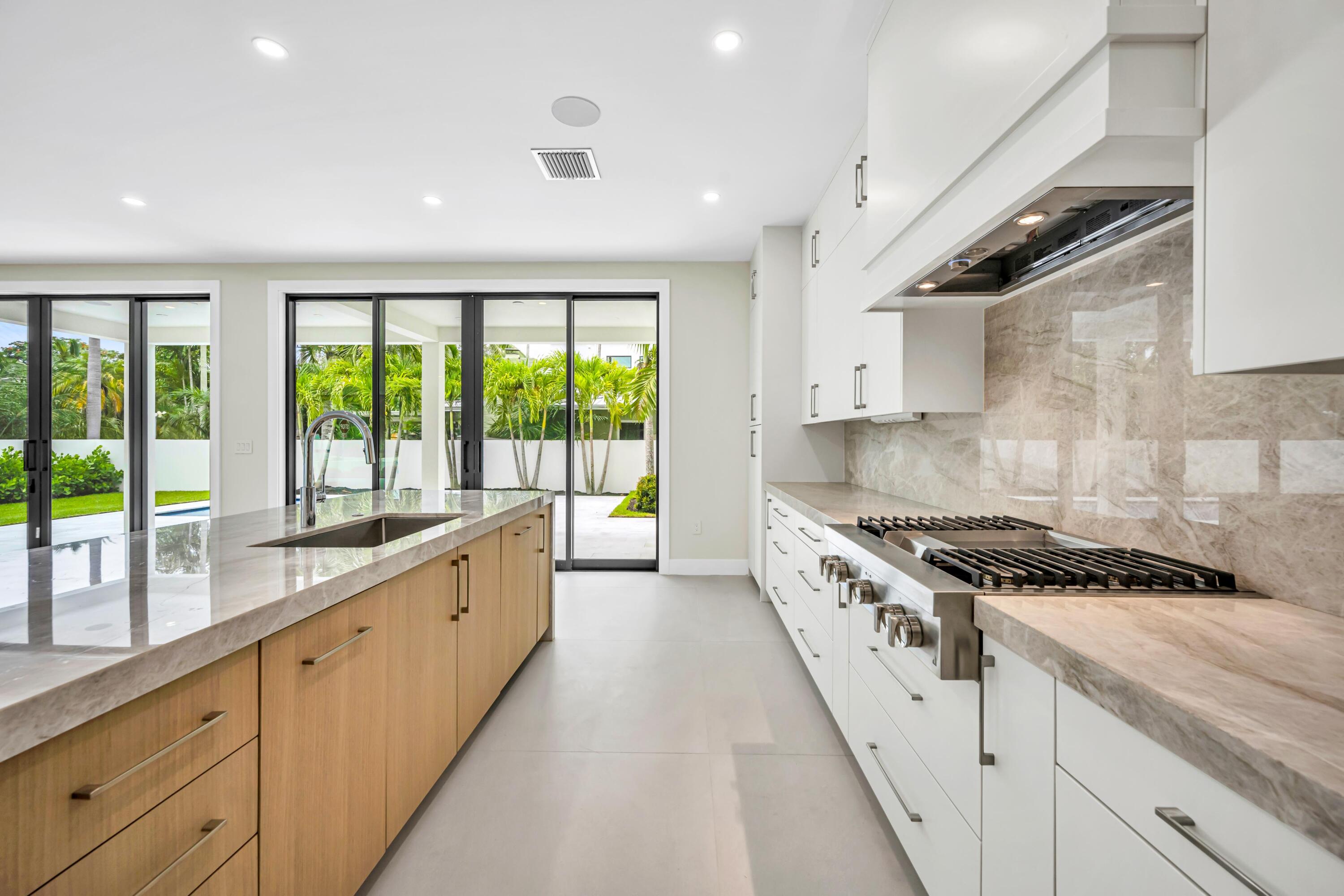 445 NE 11th Fort Lauderdale, FL 33301