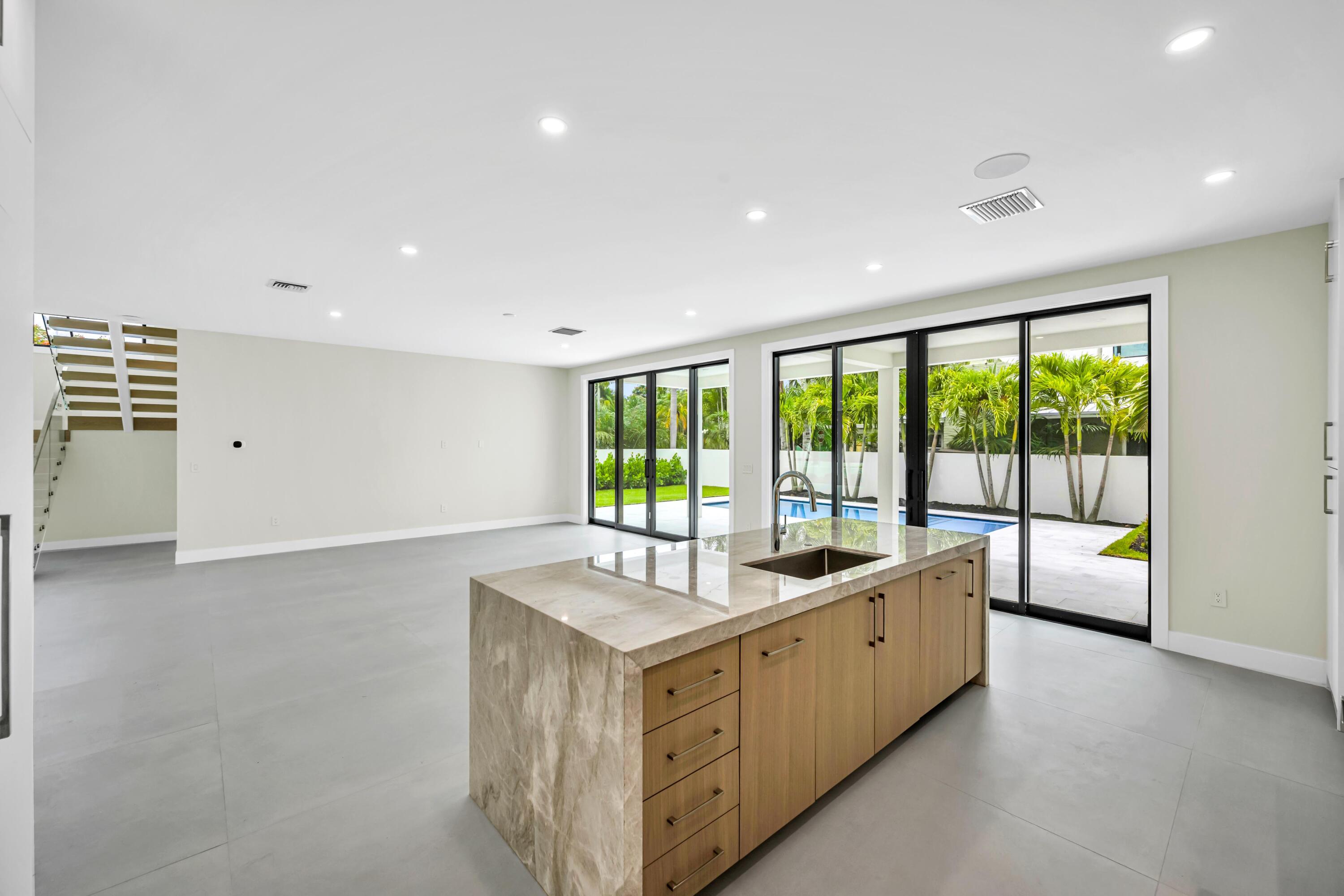 445 NE 11th Fort Lauderdale, FL 33301