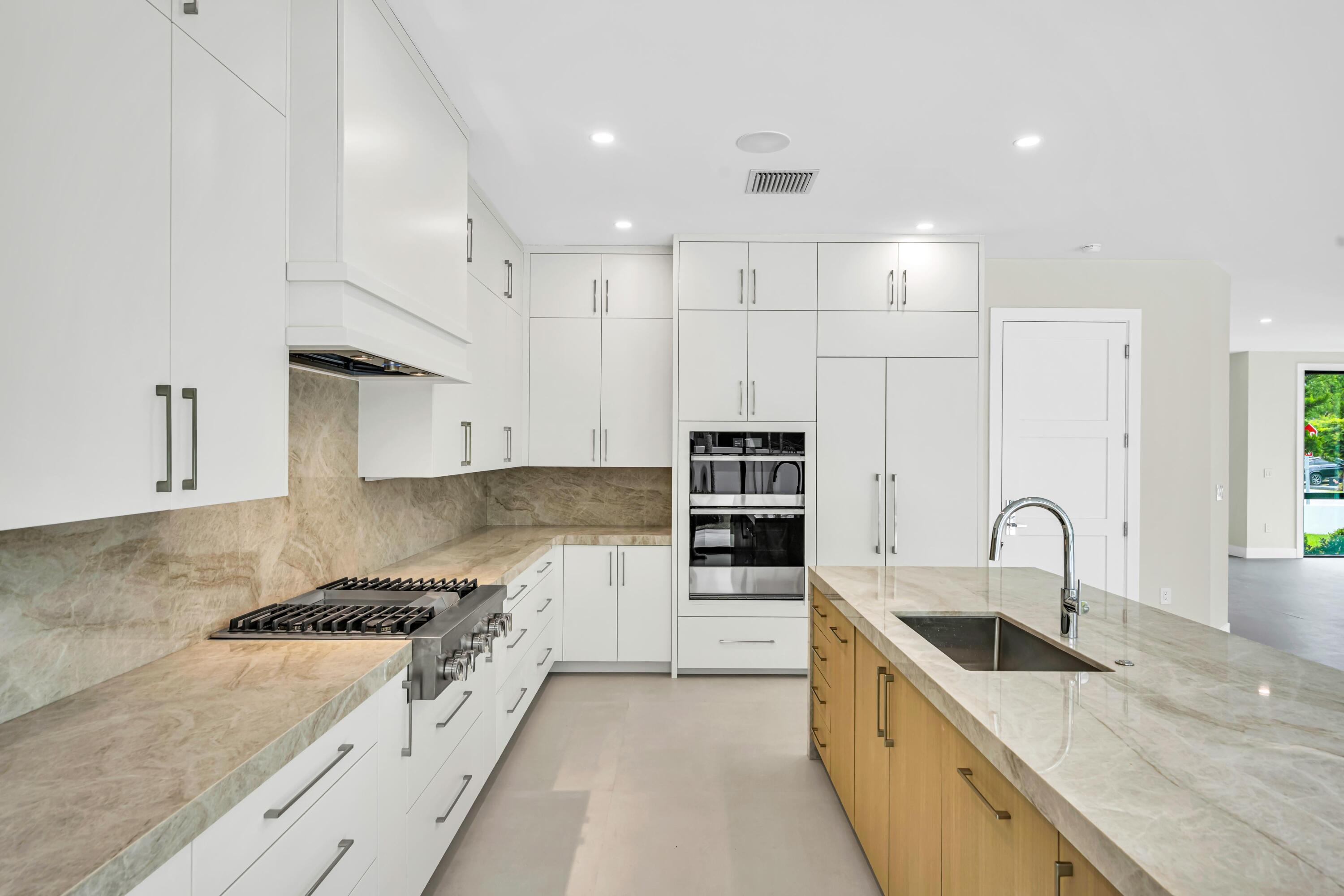 445 NE 11th Fort Lauderdale, FL 33301