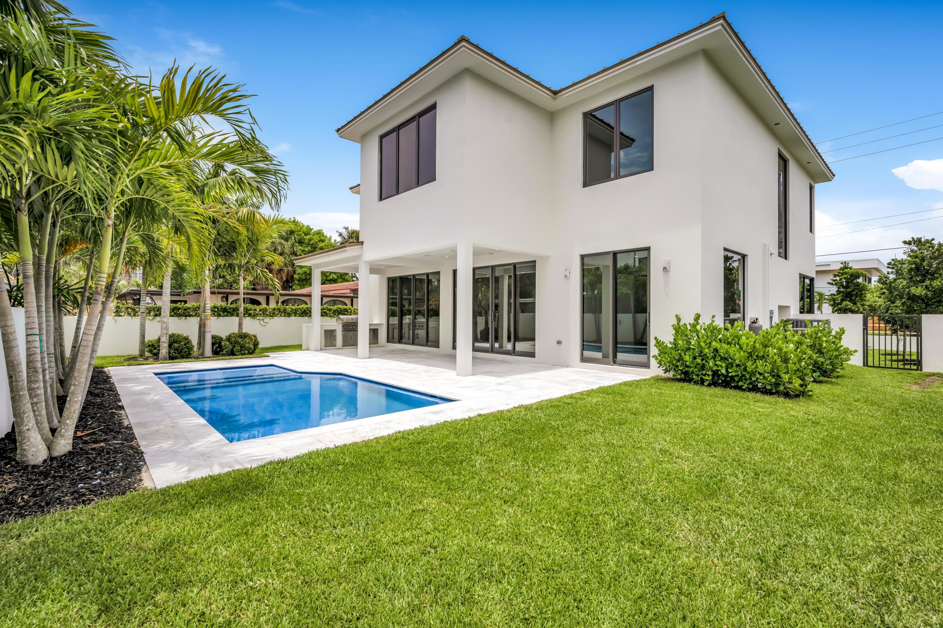 445 NE 11th Fort Lauderdale, FL 33301