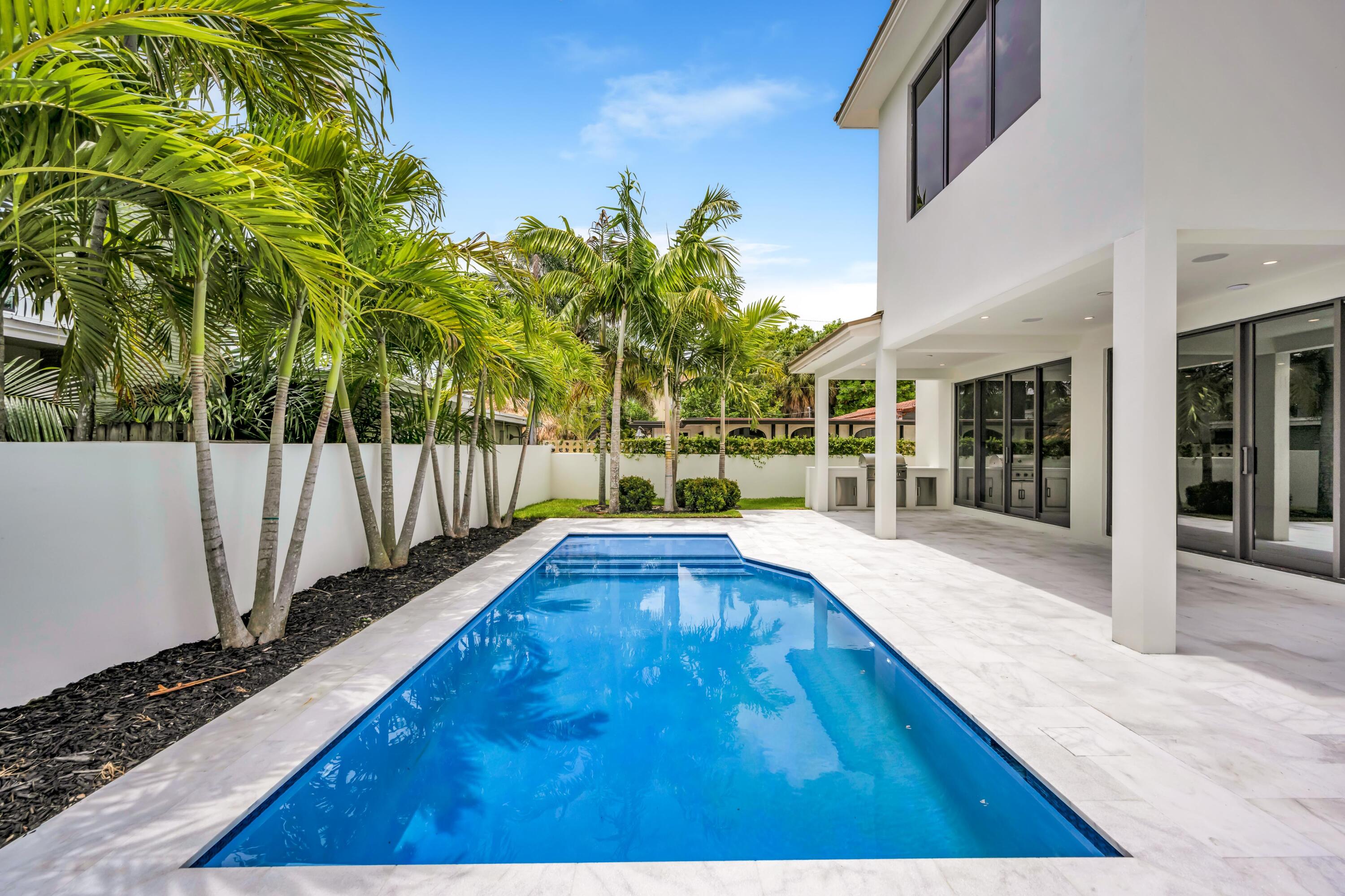 445 NE 11th Fort Lauderdale, FL 33301