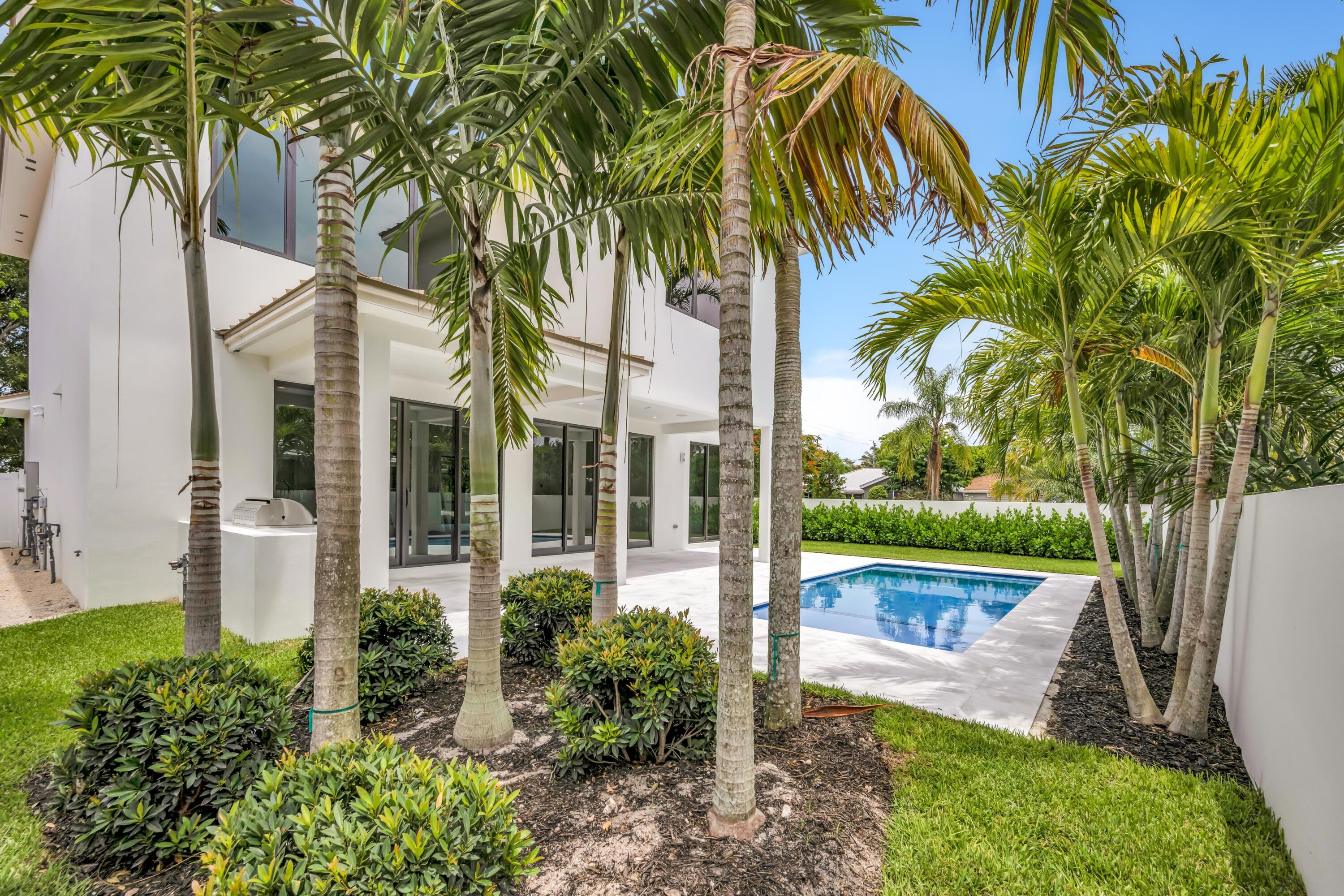 445 NE 11th Fort Lauderdale, FL 33301