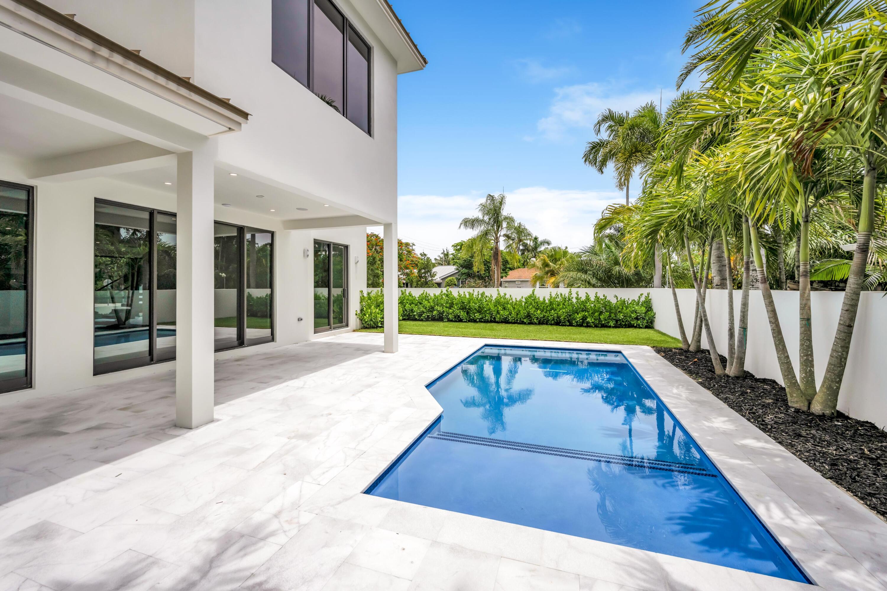 445 NE 11th Fort Lauderdale, FL 33301