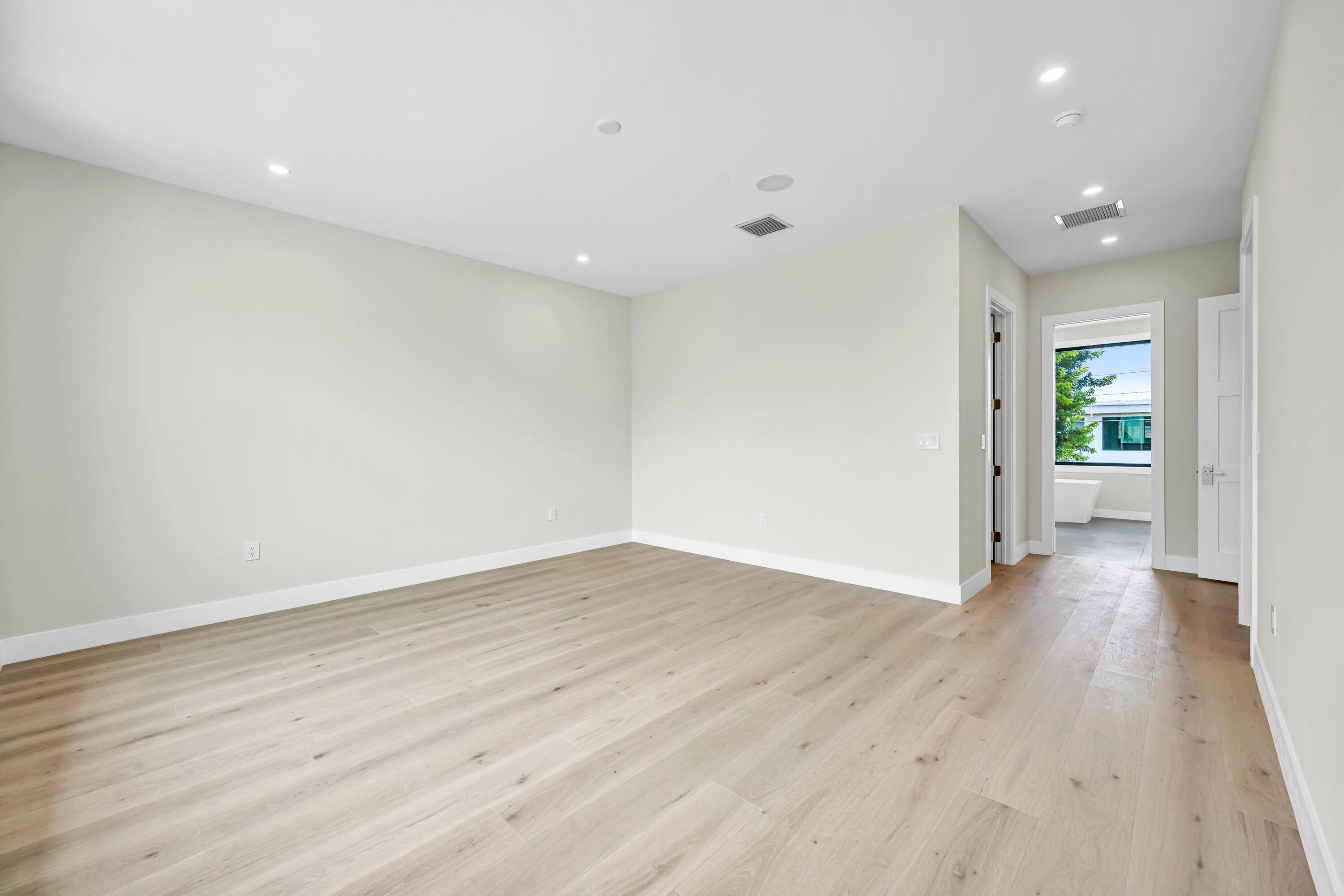 445 NE 11th Fort Lauderdale, FL 33301