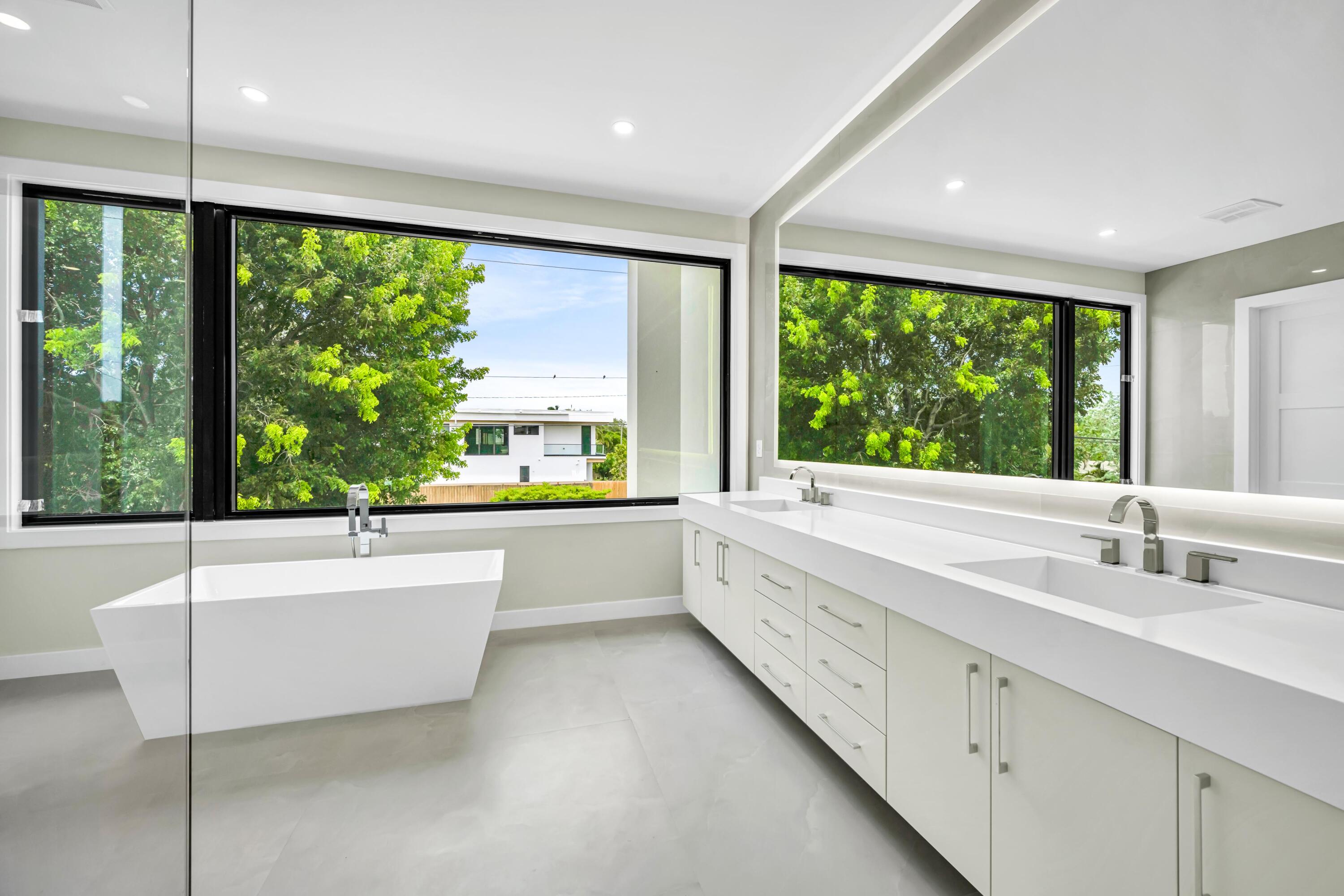 445 NE 11th Fort Lauderdale, FL 33301