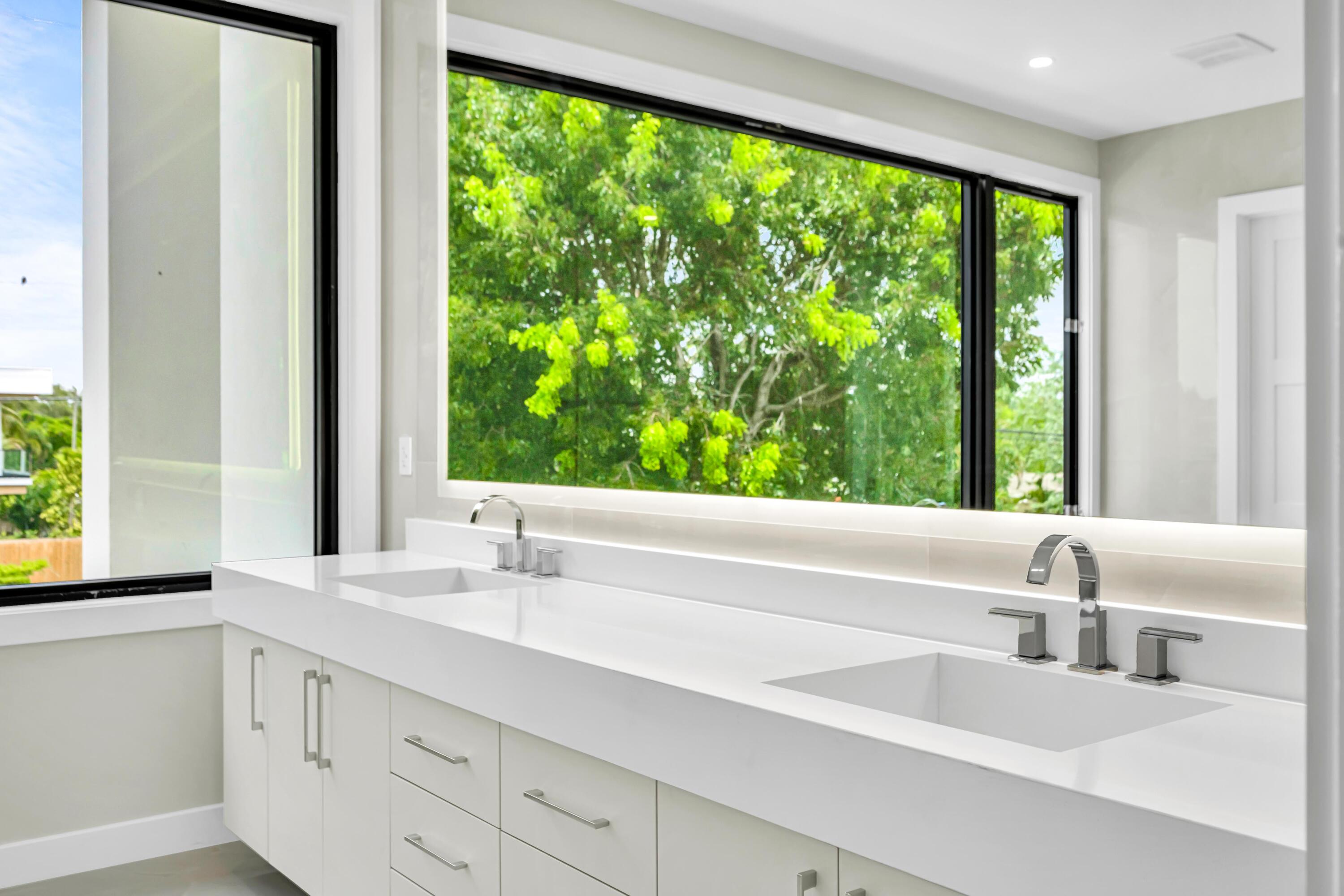 445 NE 11th Fort Lauderdale, FL 33301