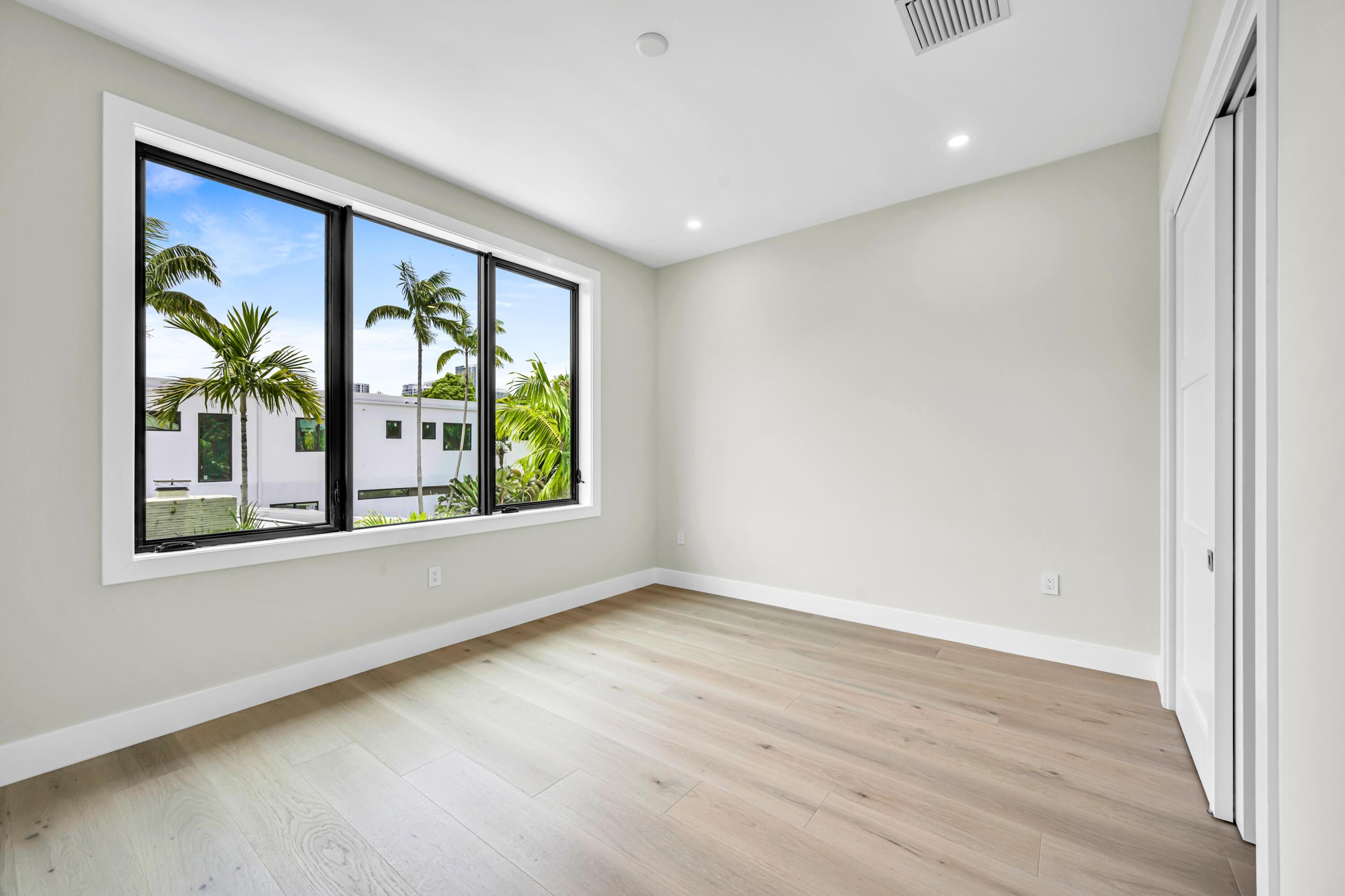 445 NE 11th Fort Lauderdale, FL 33301