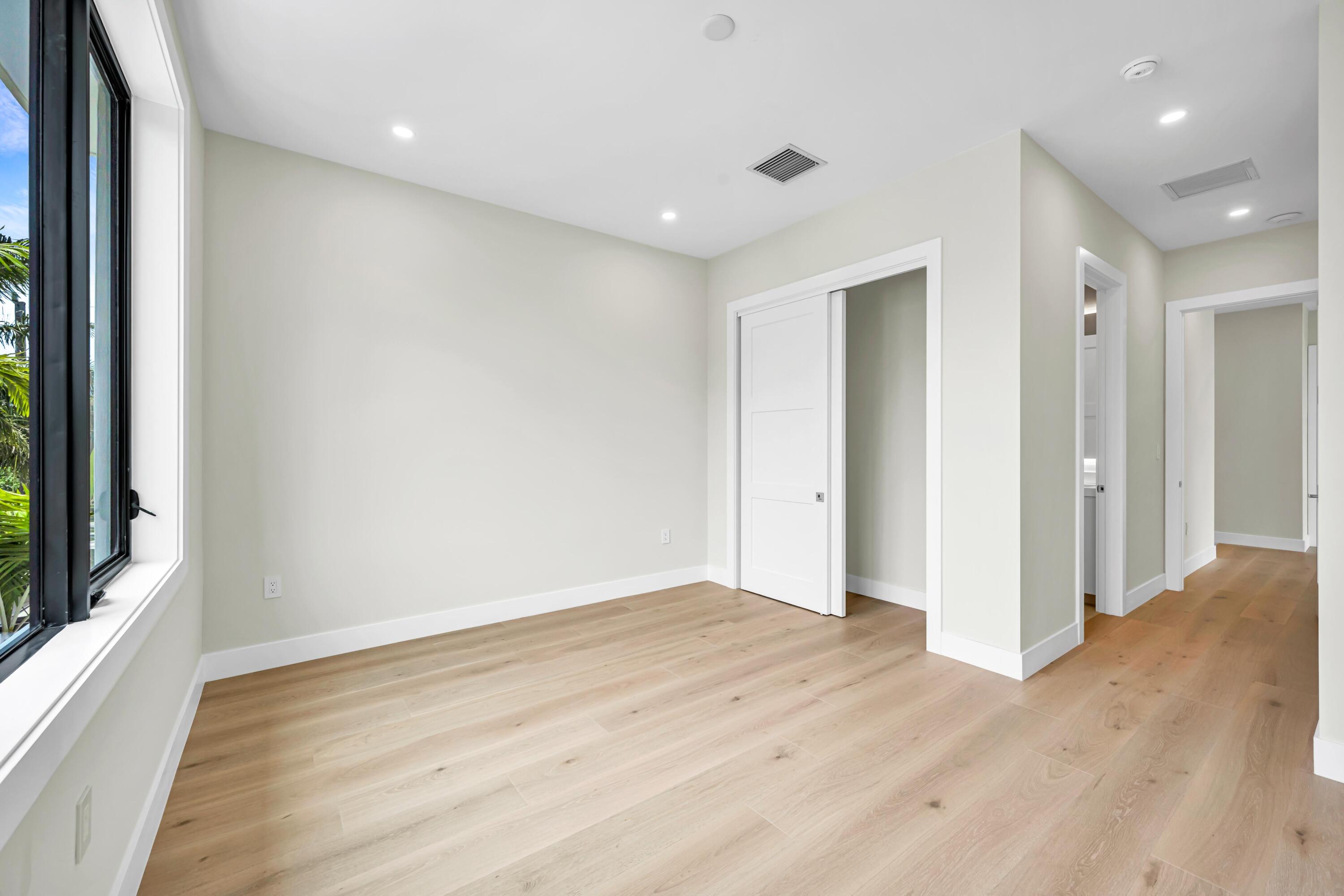 445 NE 11th Fort Lauderdale, FL 33301