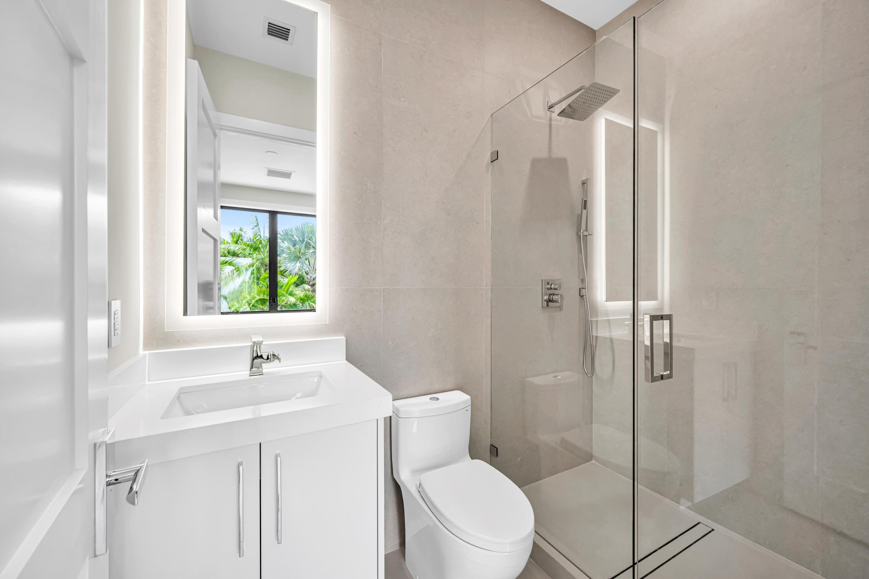 445 NE 11th Fort Lauderdale, FL 33301
