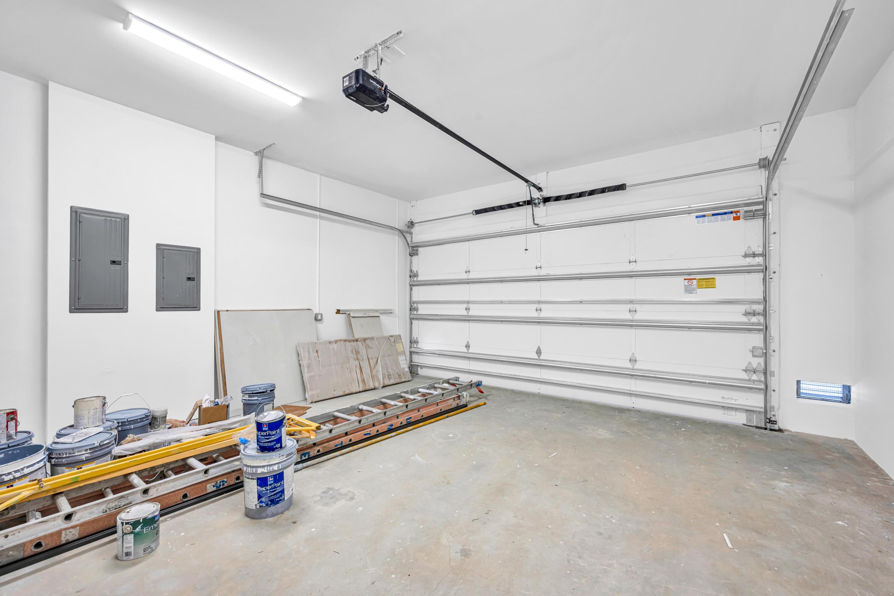 445 NE 11th Fort Lauderdale, FL 33301