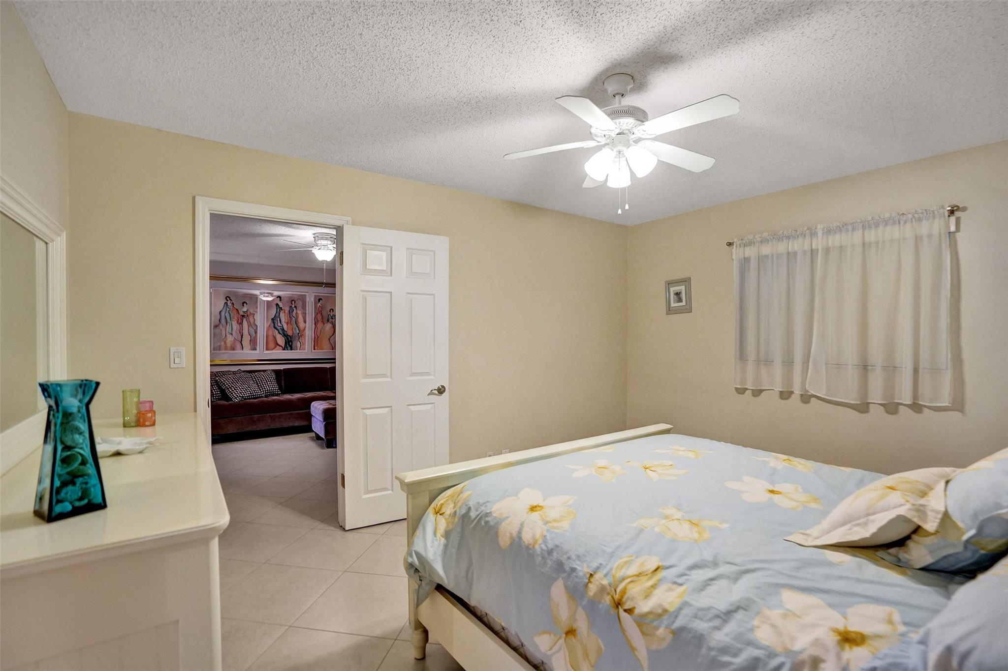 4270 NW 40th St #211,Lauderdale Lakes, FL 33319