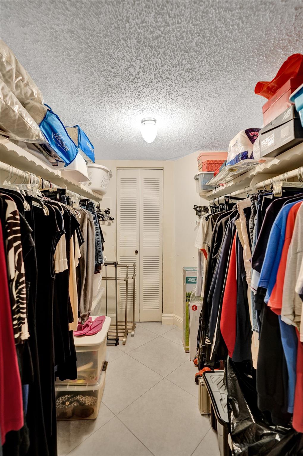 4270 NW 40th St #211,Lauderdale Lakes, FL 33319