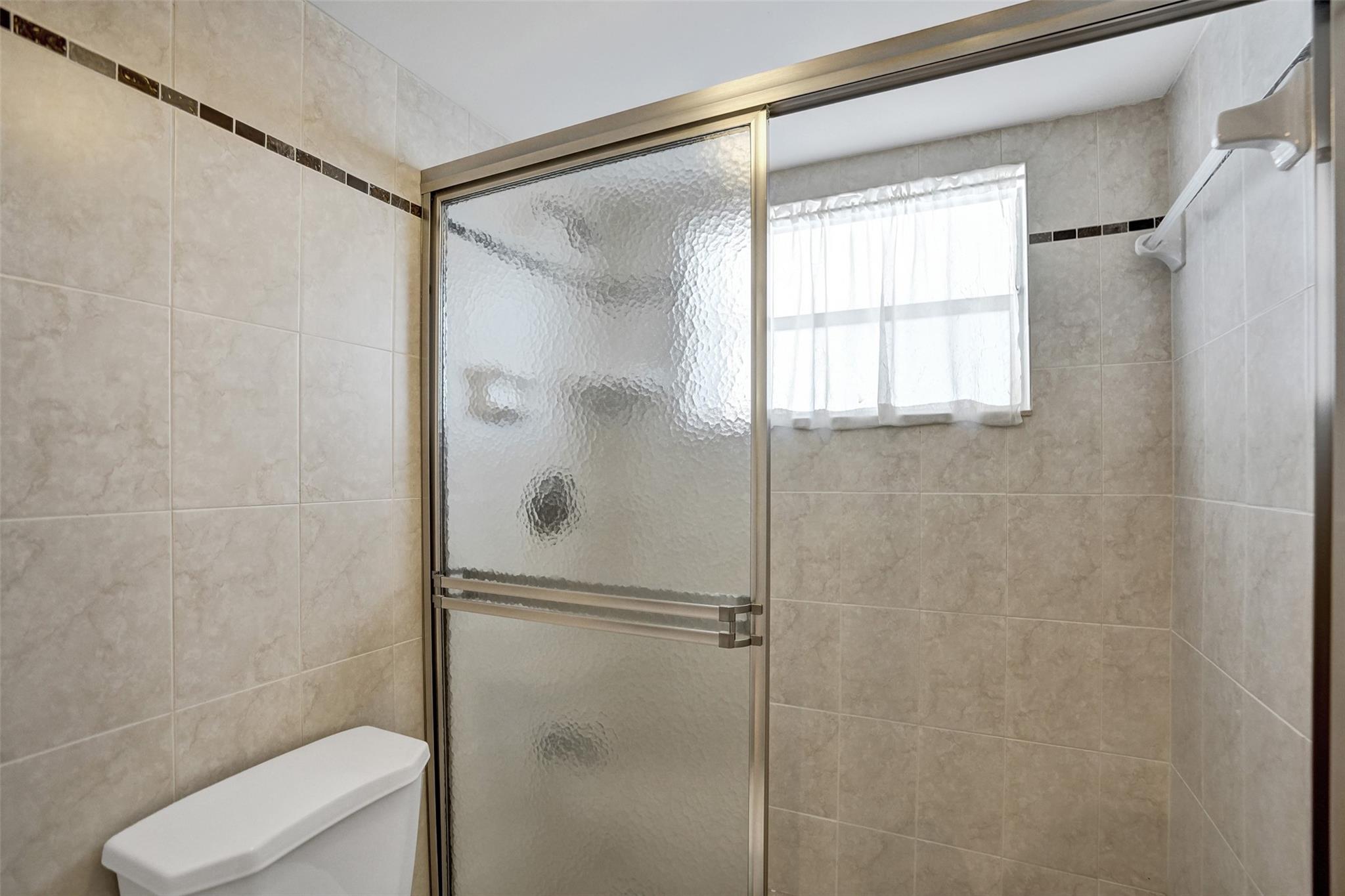 4270 NW 40th St #211,Lauderdale Lakes, FL 33319