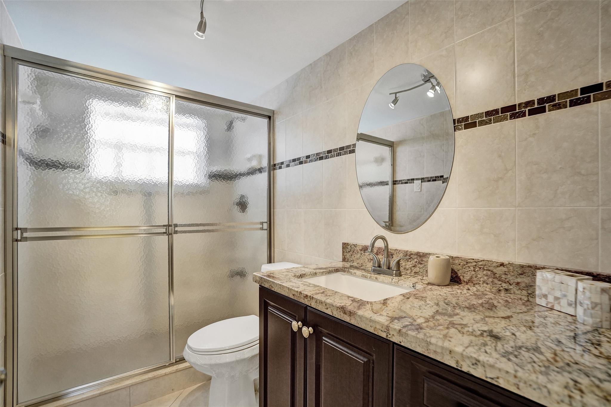 4270 NW 40th St #211,Lauderdale Lakes, FL 33319