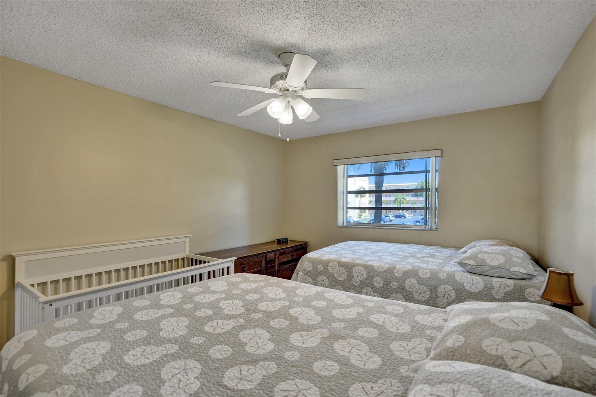 4270 NW 40th St #211,Lauderdale Lakes, FL 33319