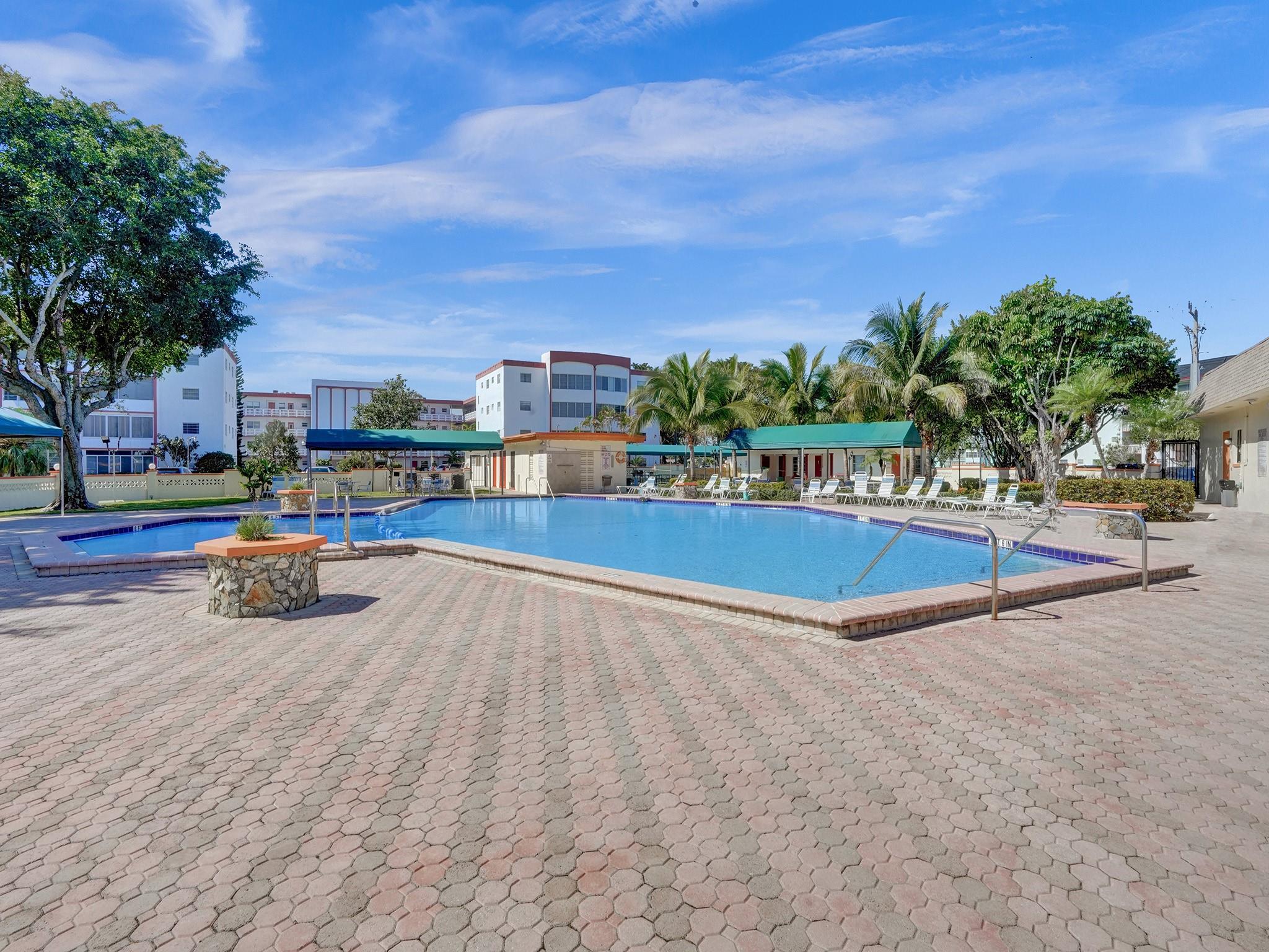 4270 NW 40th St #211,Lauderdale Lakes, FL 33319