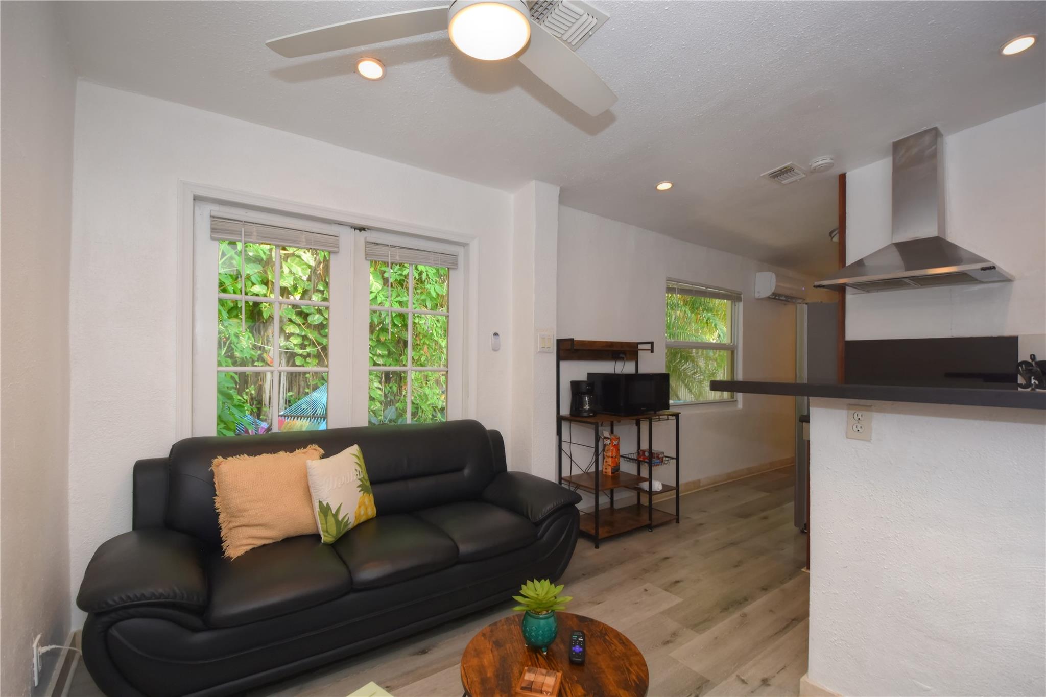 1050 NE 82nd St Miami, FL 33138