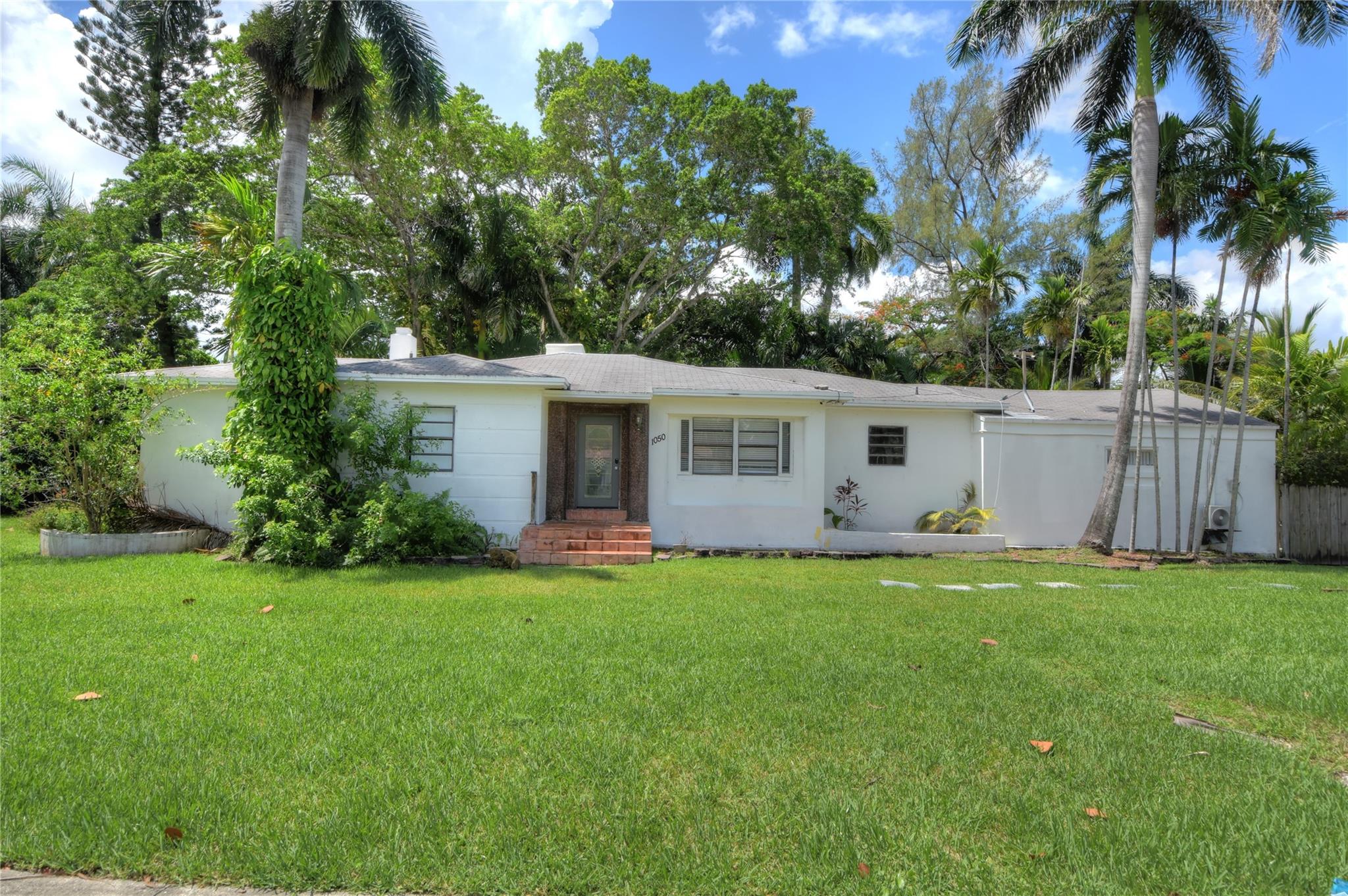 1050 NE 82nd St Miami, FL 33138