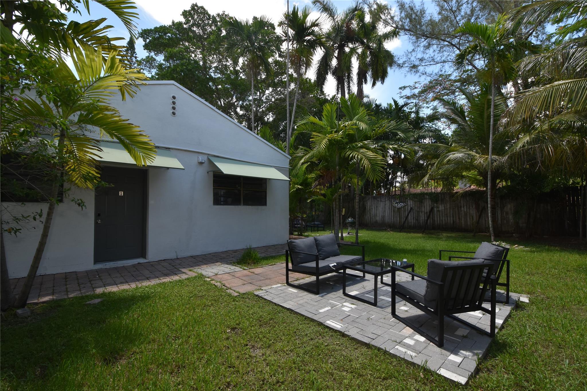 1050 NE 82nd St Miami, FL 33138