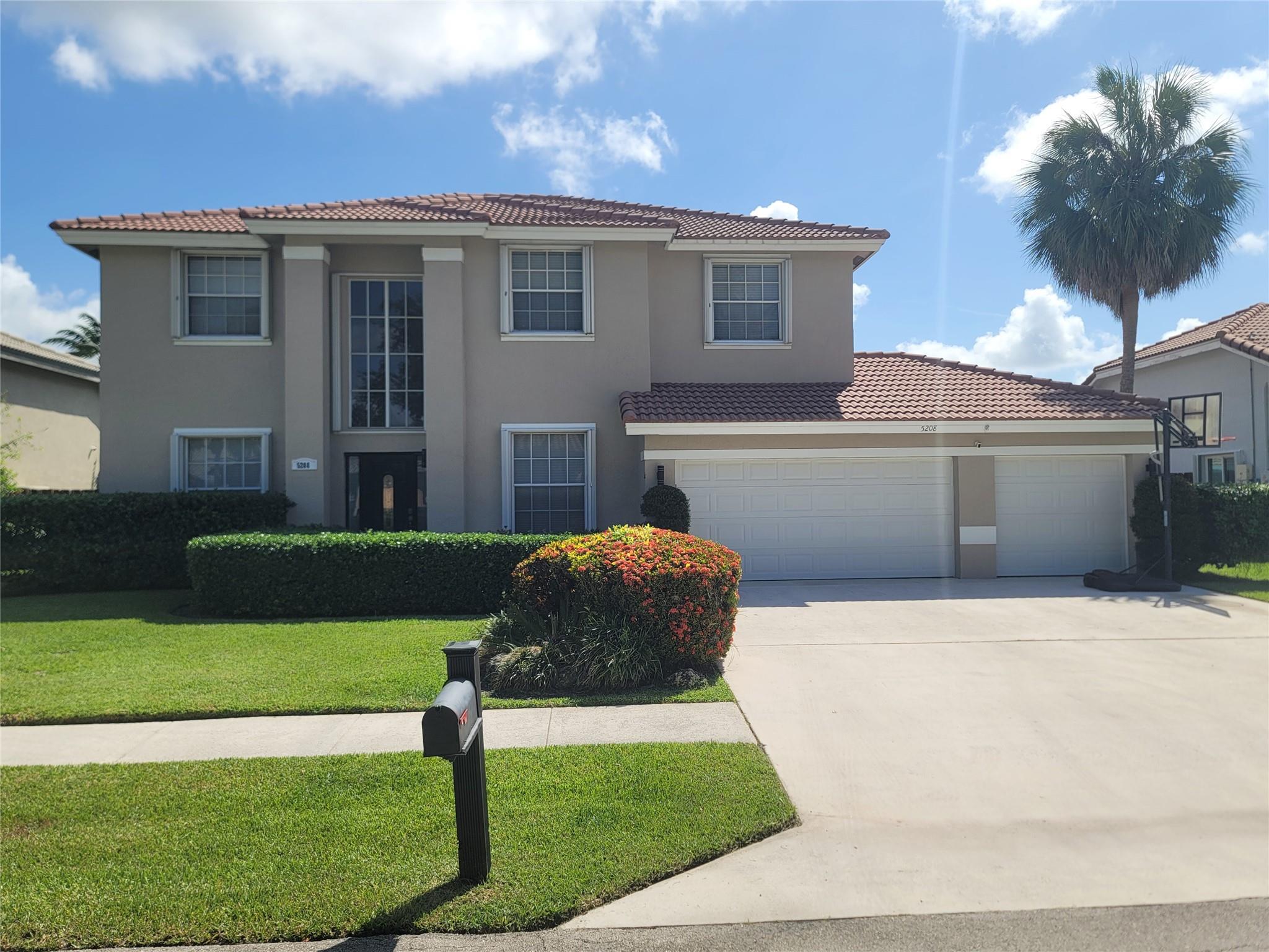5208 NW 66th Ave