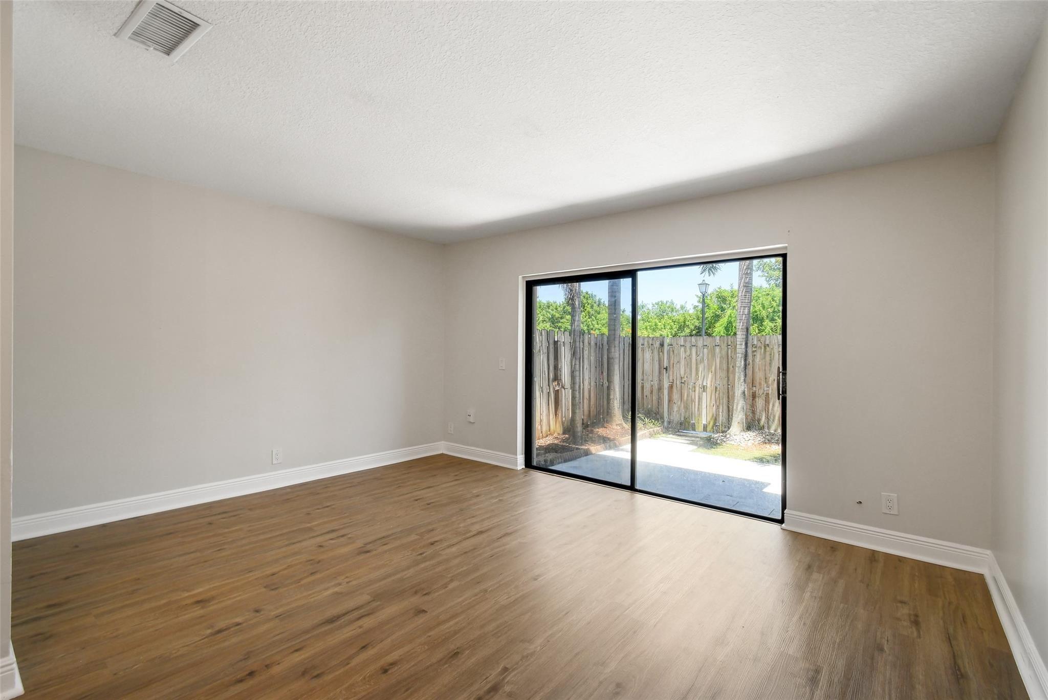 410 N Cypress Dr #11 Tequesta, FL 33469