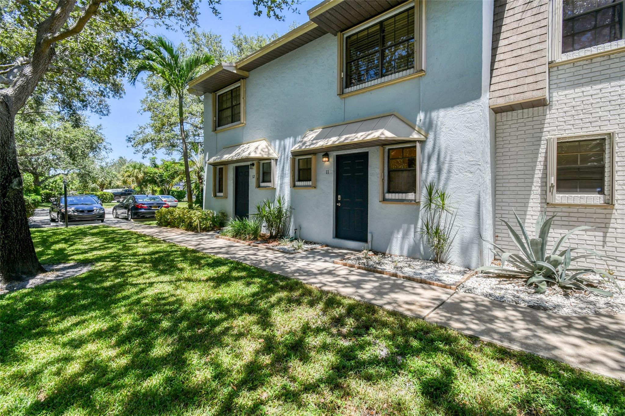 410 N Cypress Dr #11 Tequesta, FL 33469