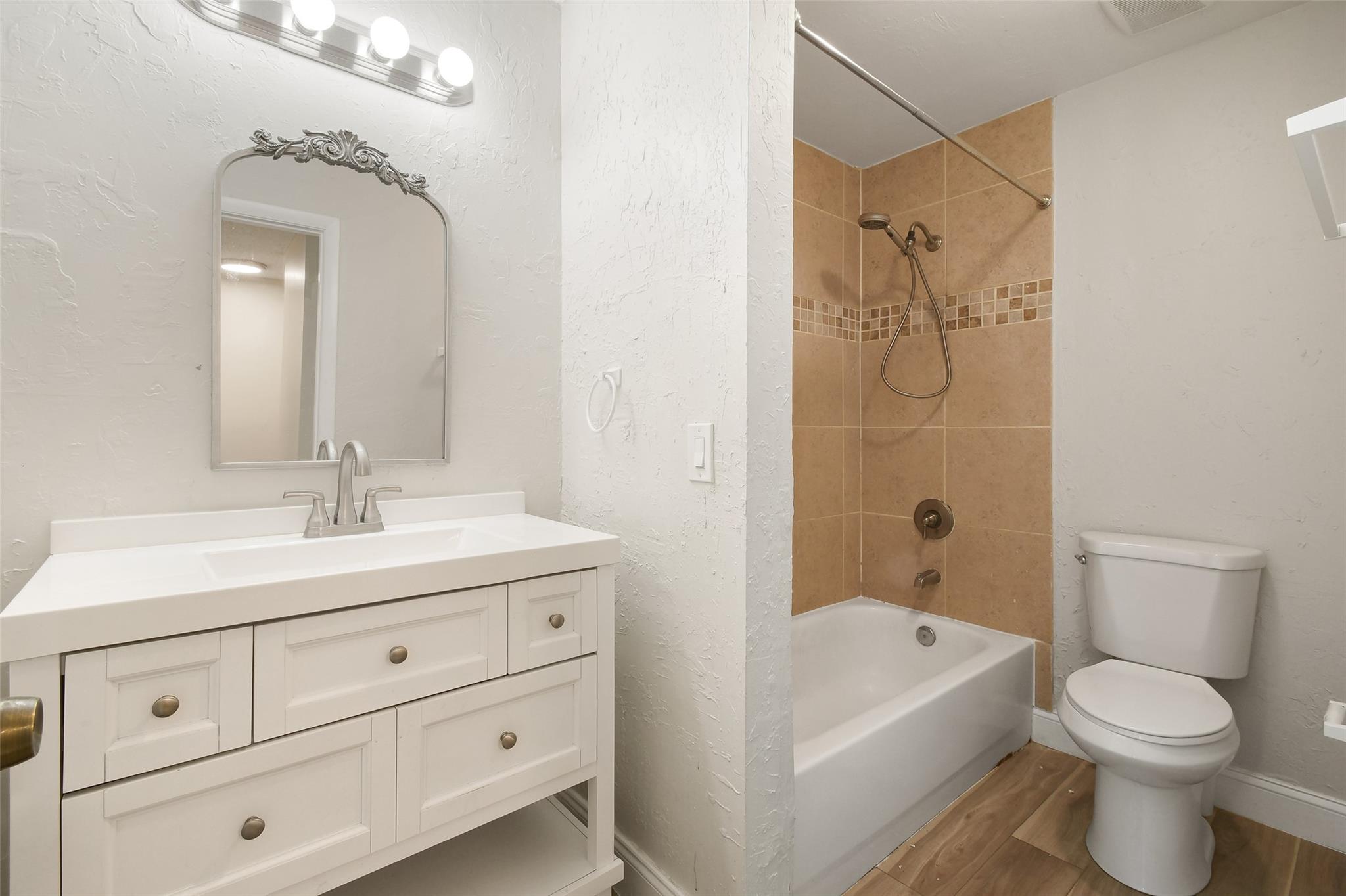 410 N Cypress Dr #11 Tequesta, FL 33469