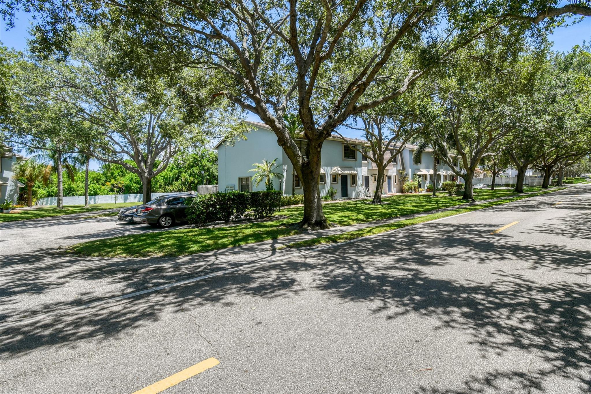 410 N Cypress Dr #11 Tequesta, FL 33469