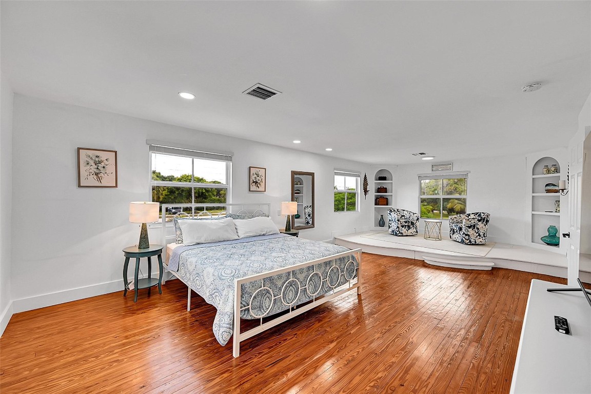 1201 N Old Hiatus Rd Plantation, FL 33323