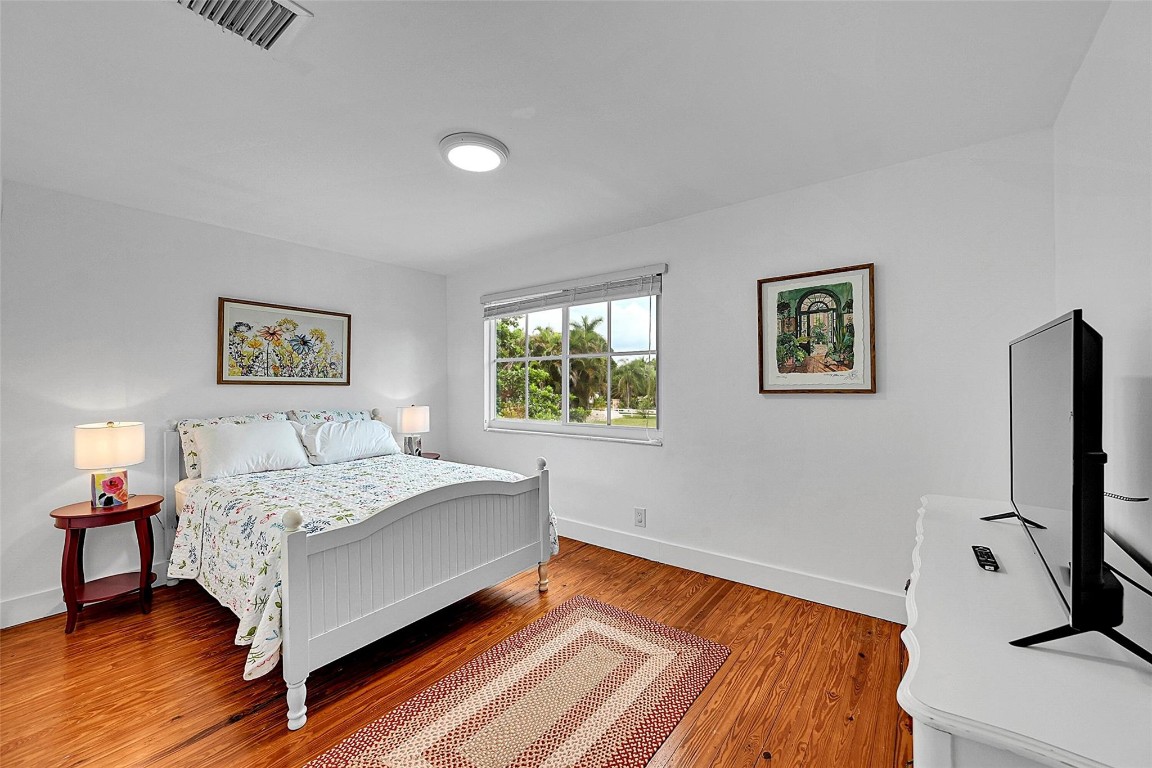 1201 N Old Hiatus Rd Plantation, FL 33323