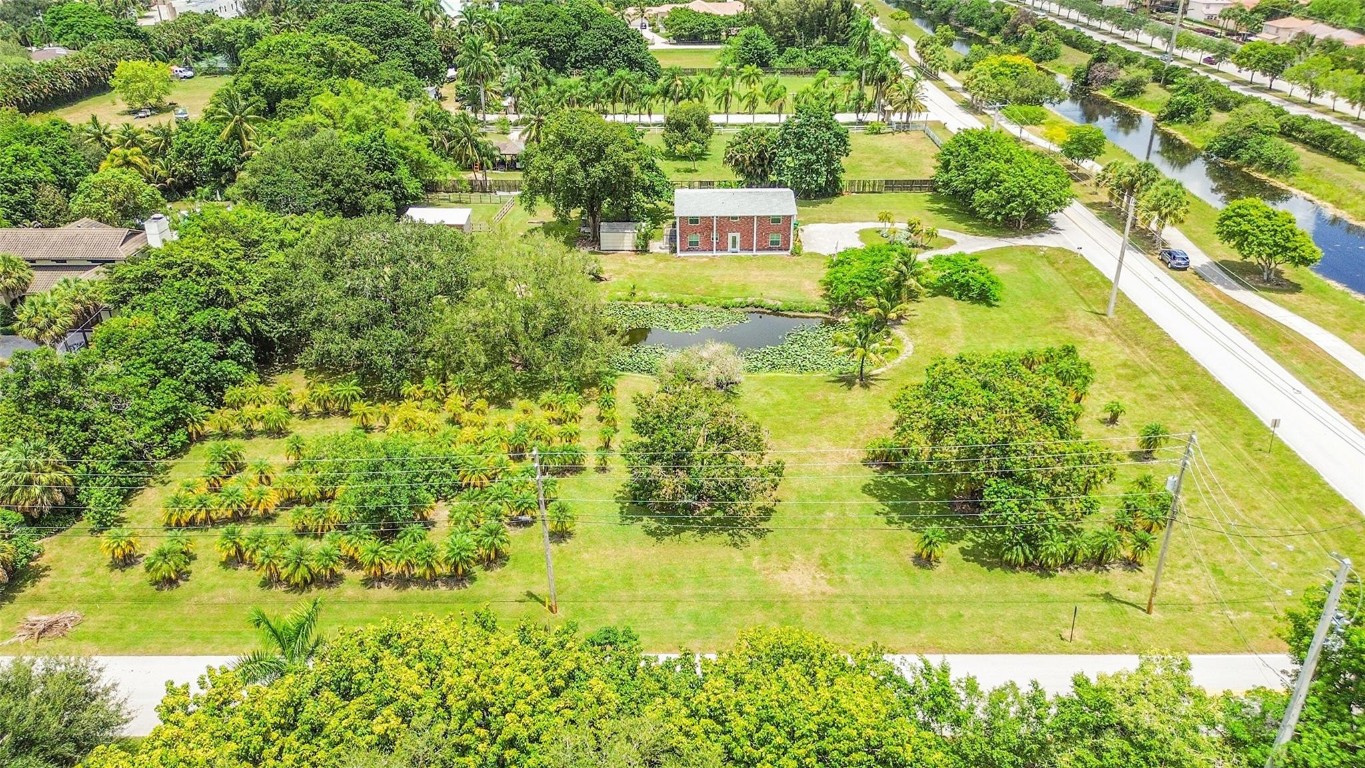 1201 N Old Hiatus Rd Plantation, FL 33323