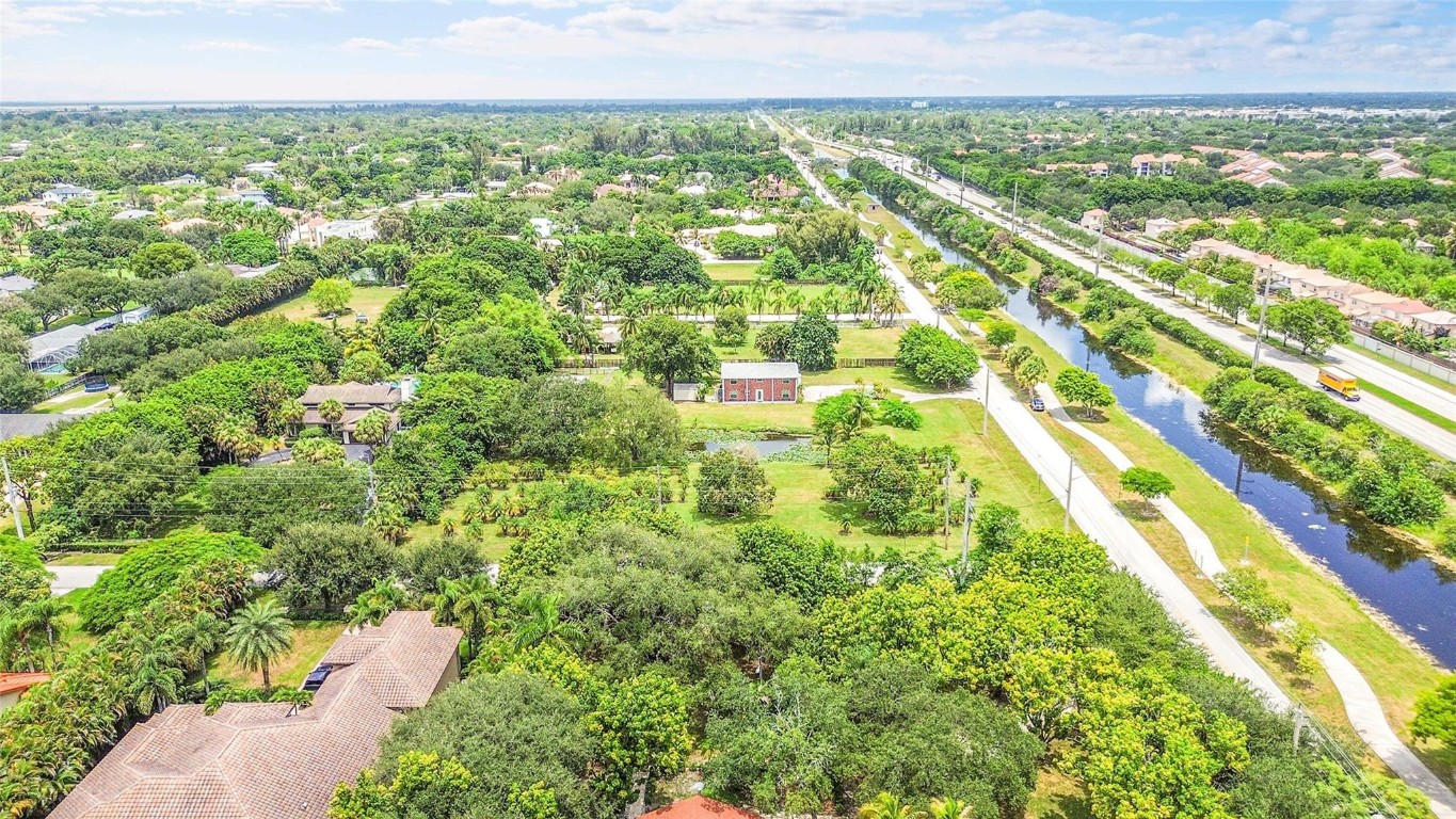 1201 N Old Hiatus Rd Plantation, FL 33323