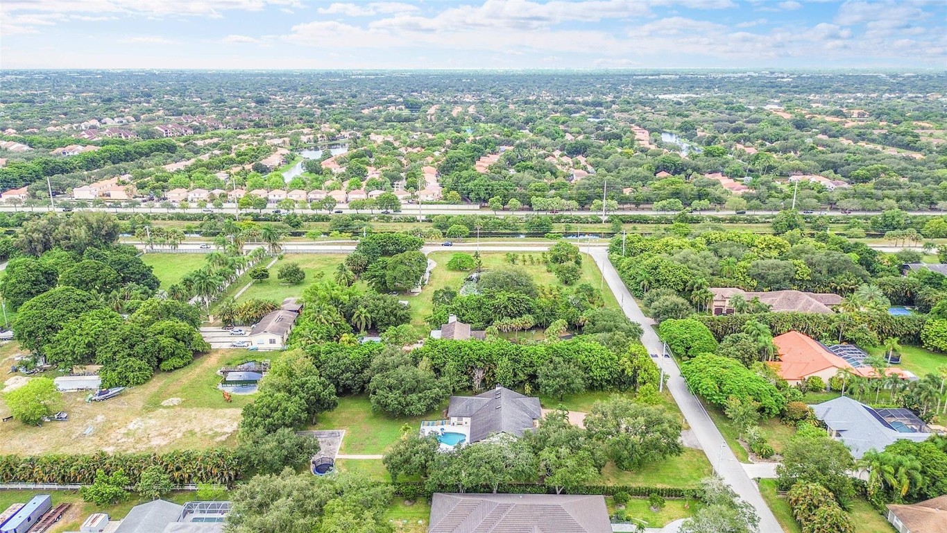 1201 N Old Hiatus Rd Plantation, FL 33323