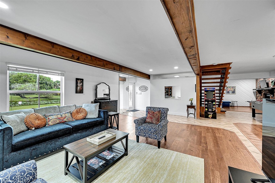 1201 N Old Hiatus Rd Plantation, FL 33323