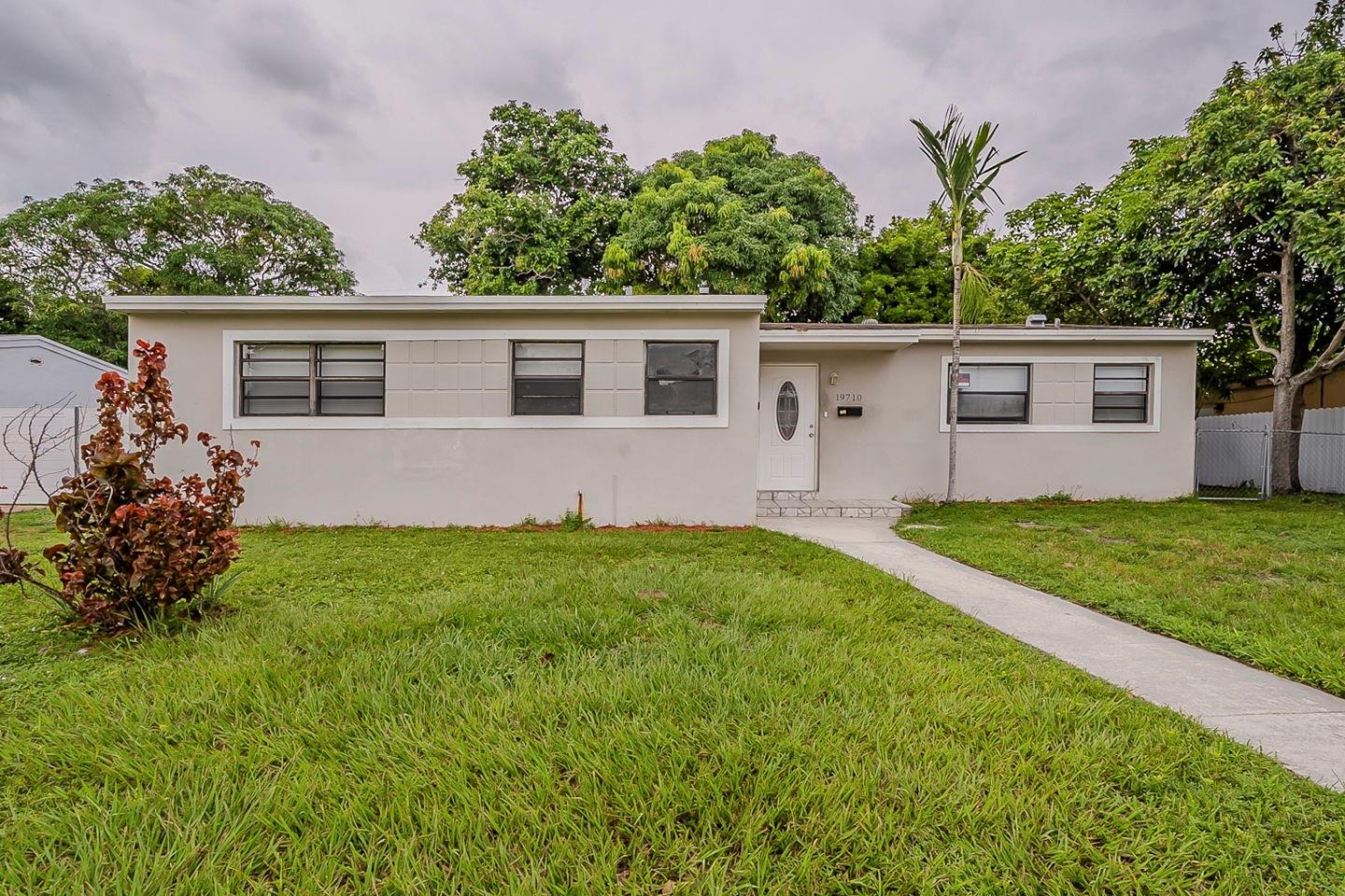 19710 NW 11th Ct