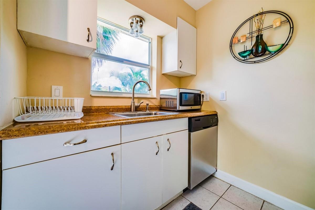 1115 NE 15th Ave Fort Lauderdale, FL 33304