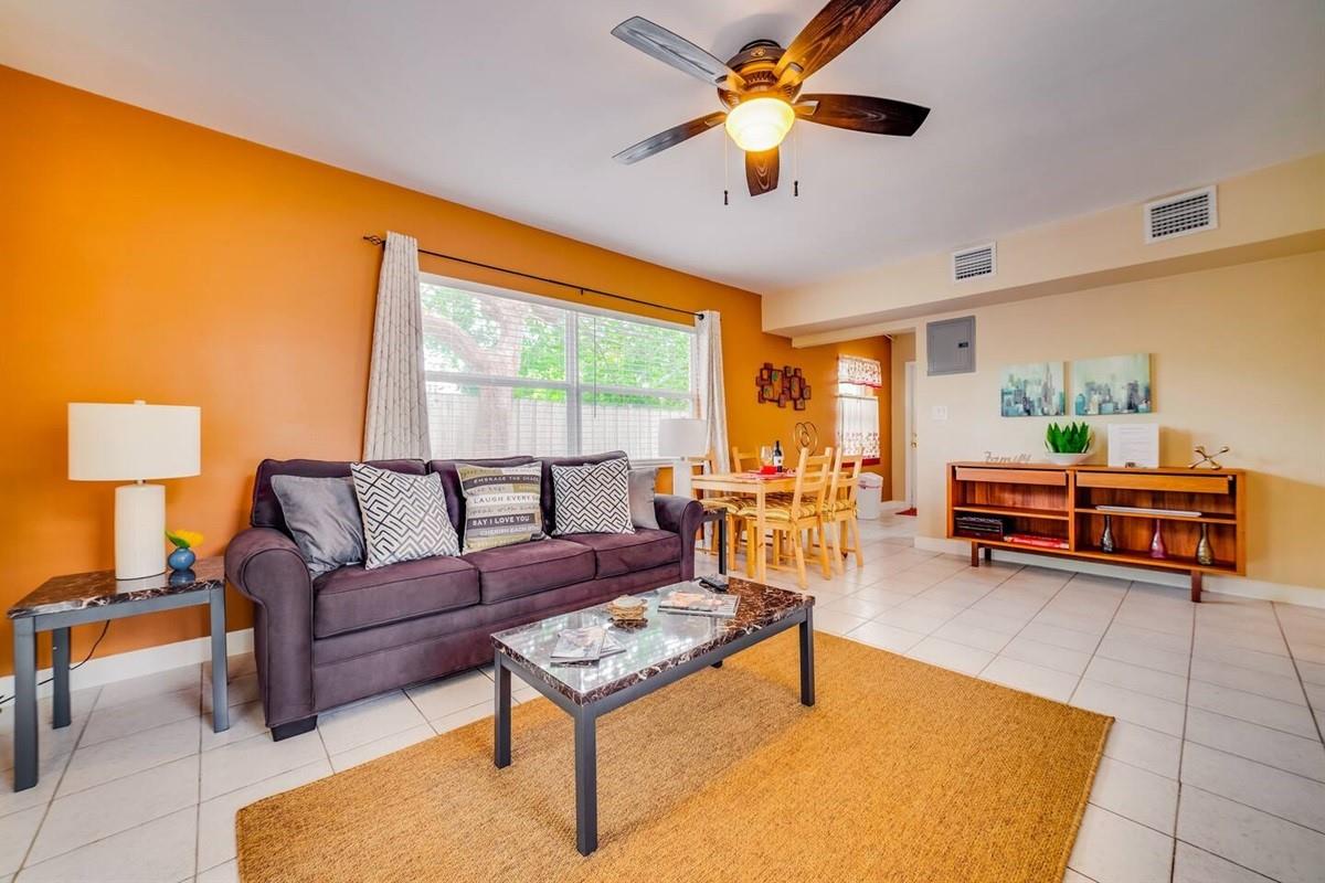 1115 NE 15th Ave Fort Lauderdale, FL 33304