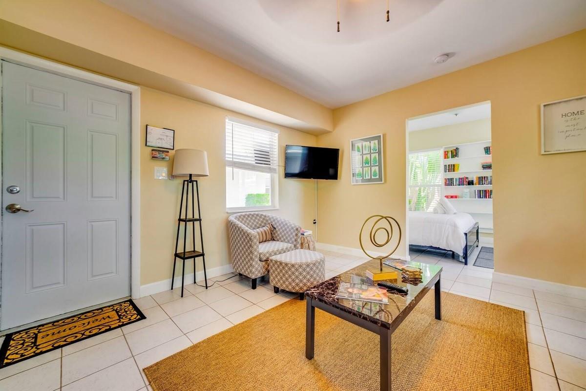 1115 NE 15th Ave Fort Lauderdale, FL 33304