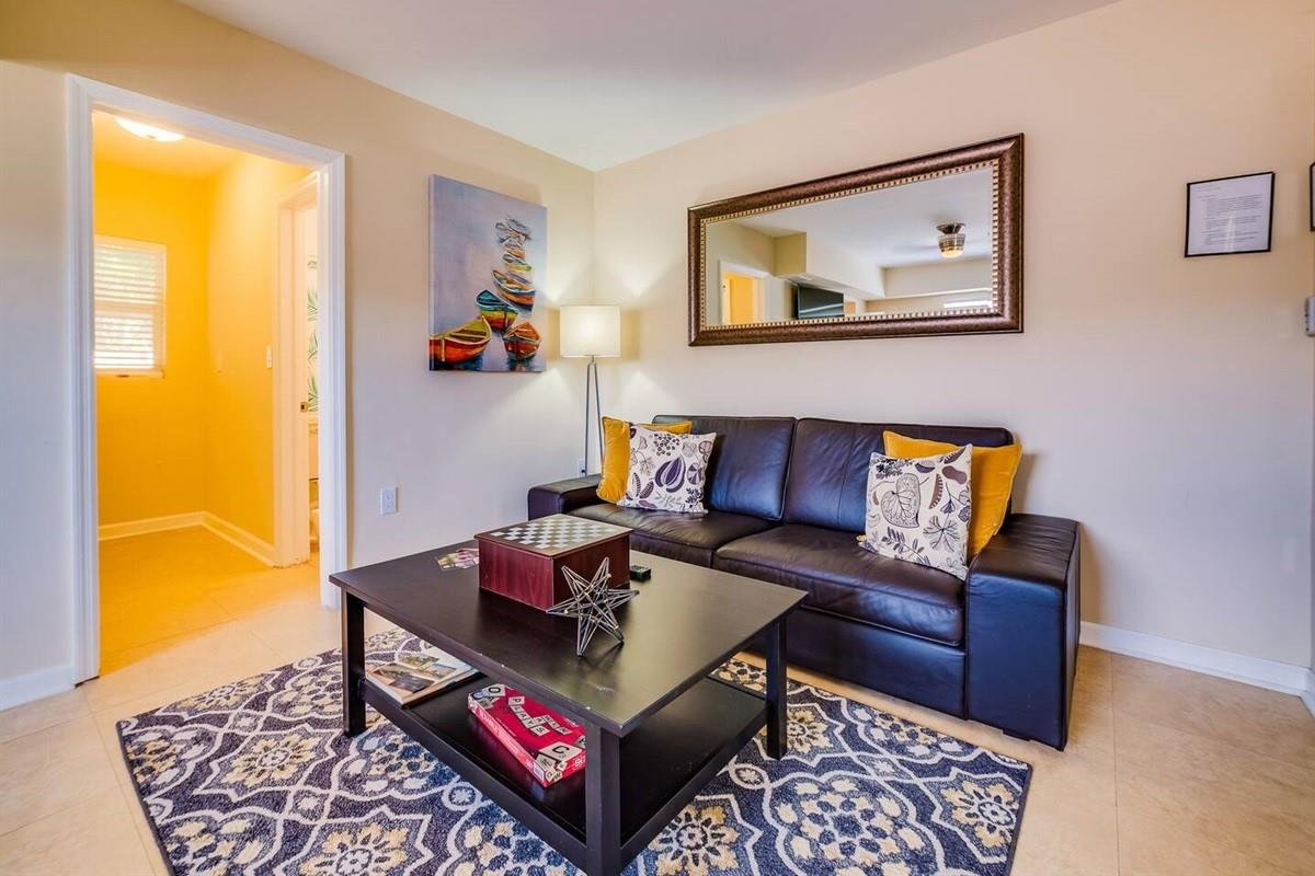 1115 NE 15th Ave Fort Lauderdale, FL 33304