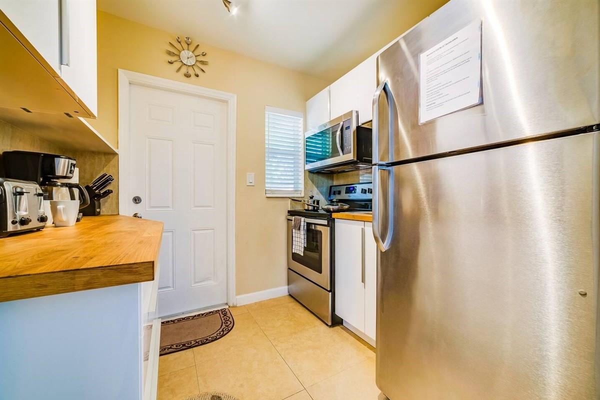 1115 NE 15th Ave Fort Lauderdale, FL 33304